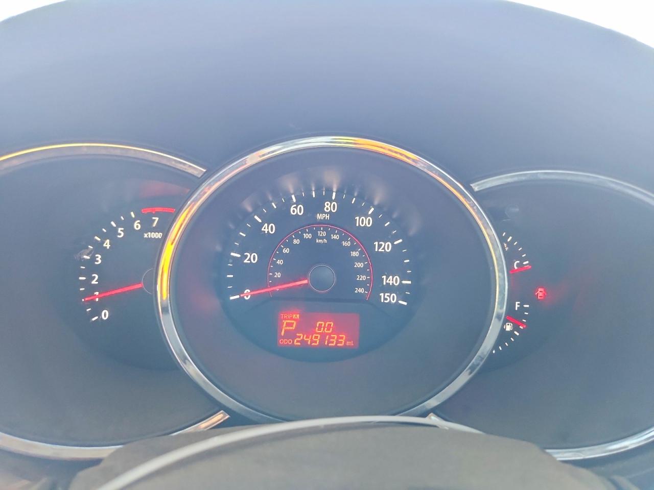 2011 Kia Sorento Lx White vin: 5XYKT3A13BG131638