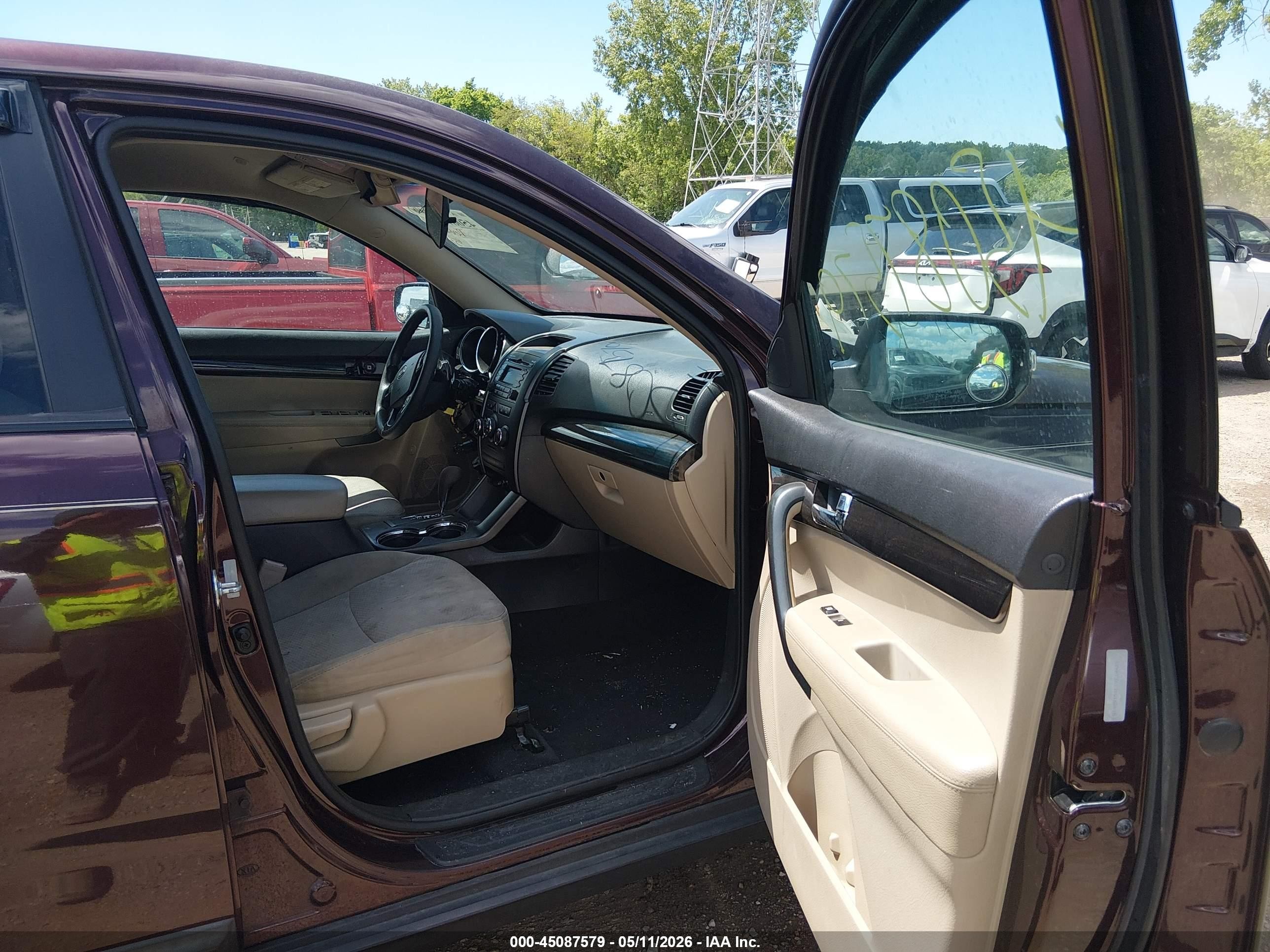 2011 Kia Sorento Lx Maroon vin: 5XYKT3A13BG162615