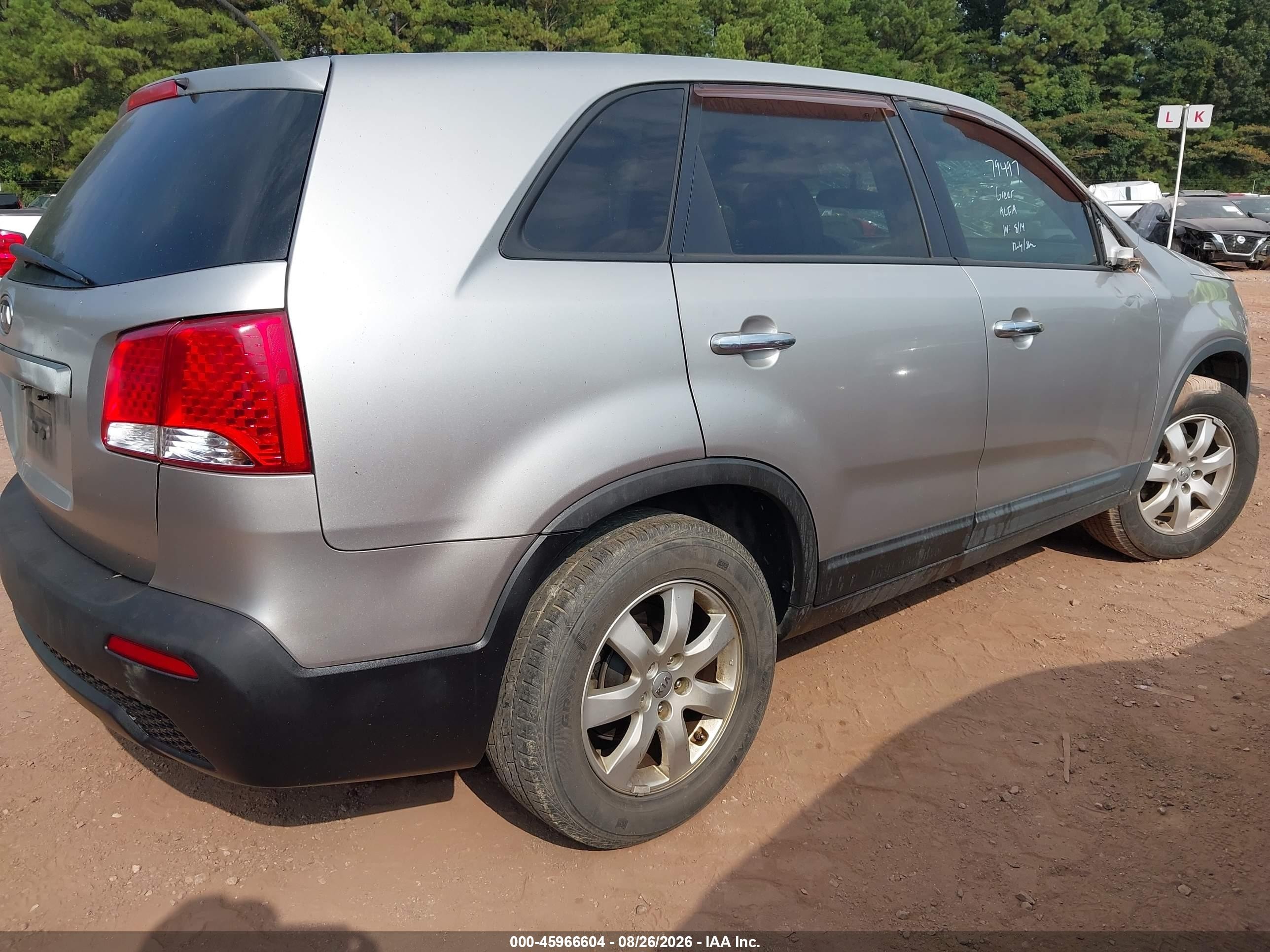 2013 Kia Sorento Lx Silver vin: 5XYKT3A13DG332992
