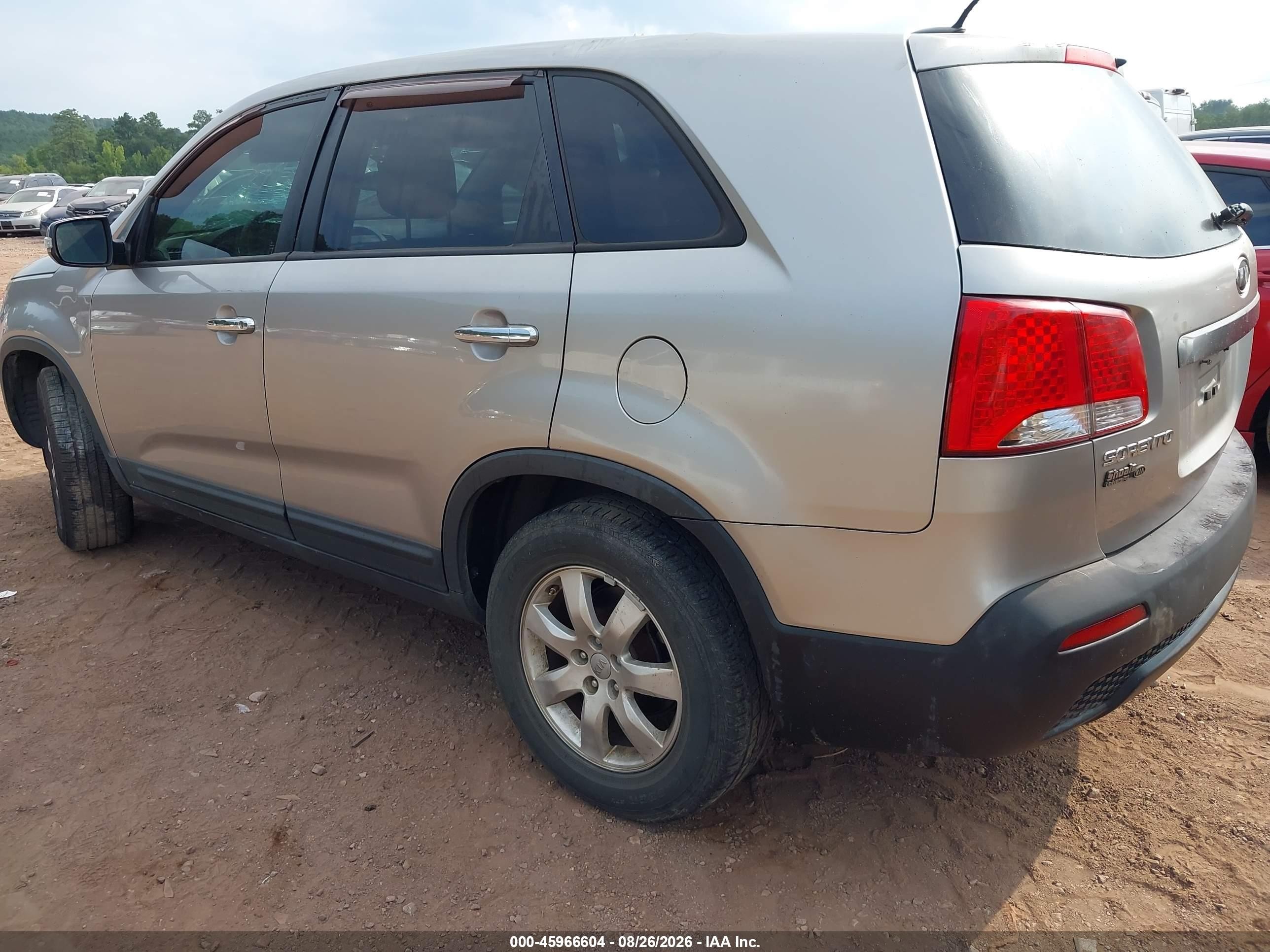 2013 Kia Sorento Lx Silver vin: 5XYKT3A13DG332992