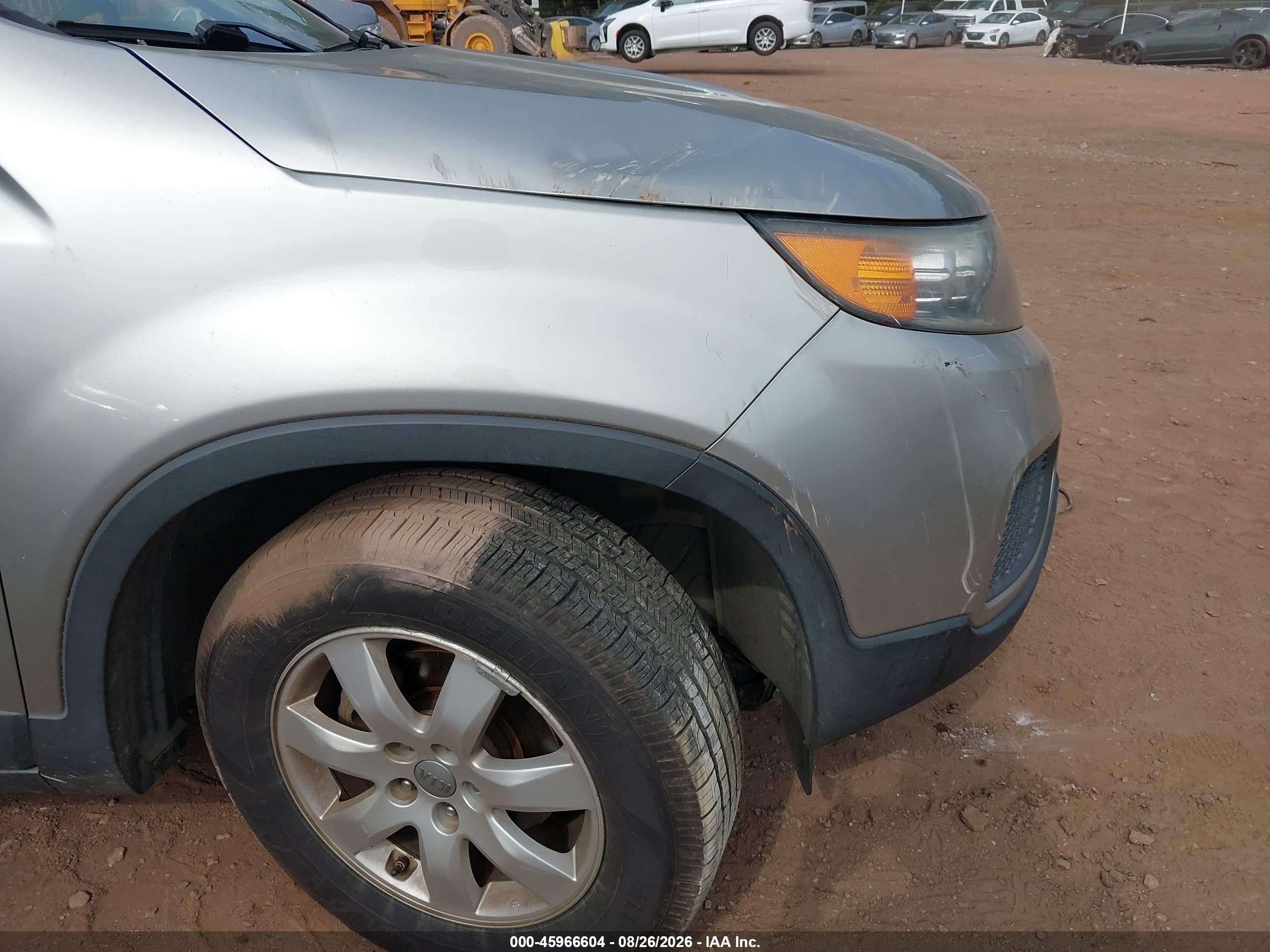 2013 Kia Sorento Lx Silver vin: 5XYKT3A13DG332992