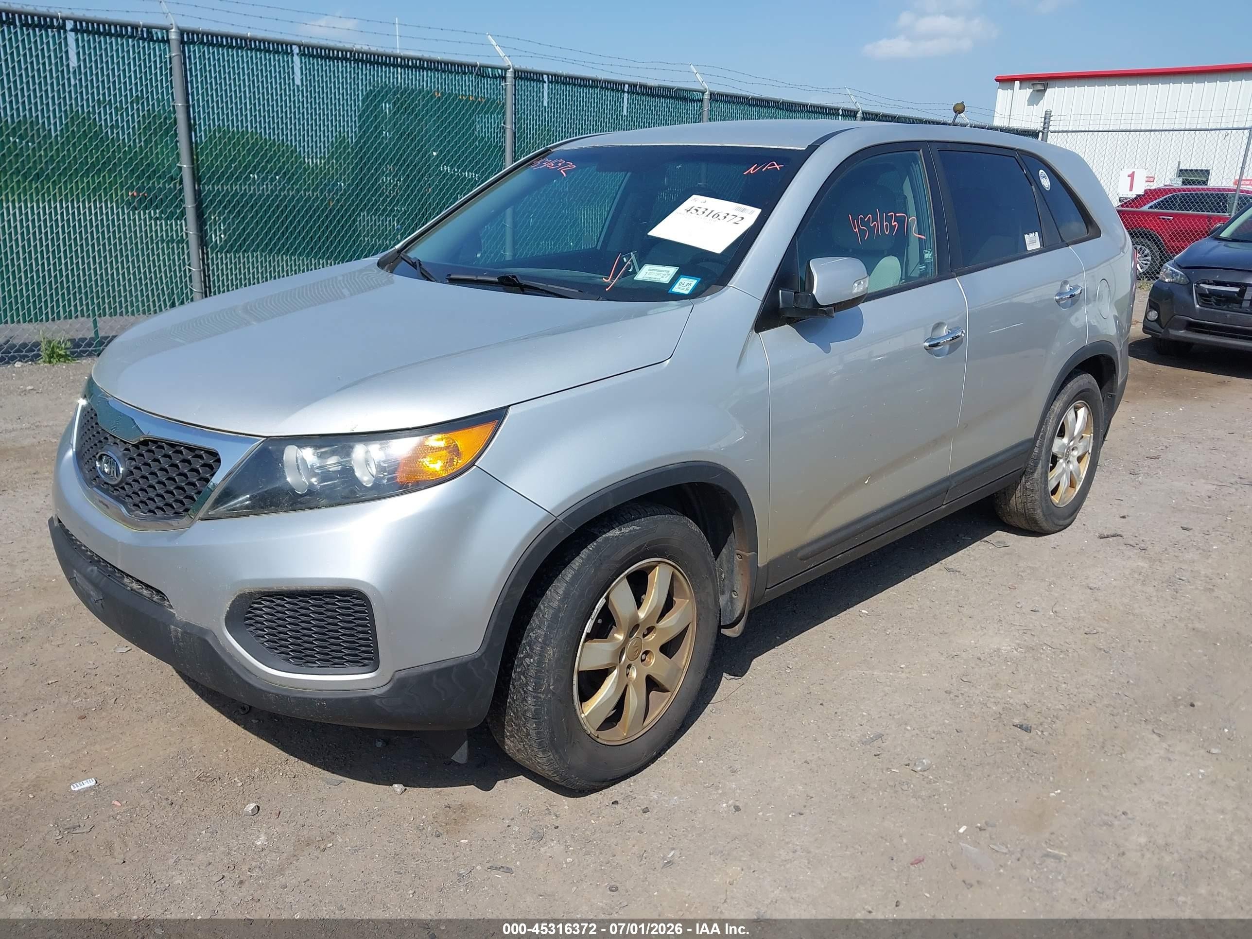 2013 Kia Sorento Lx Silver vin: 5XYKT3A13DG333933