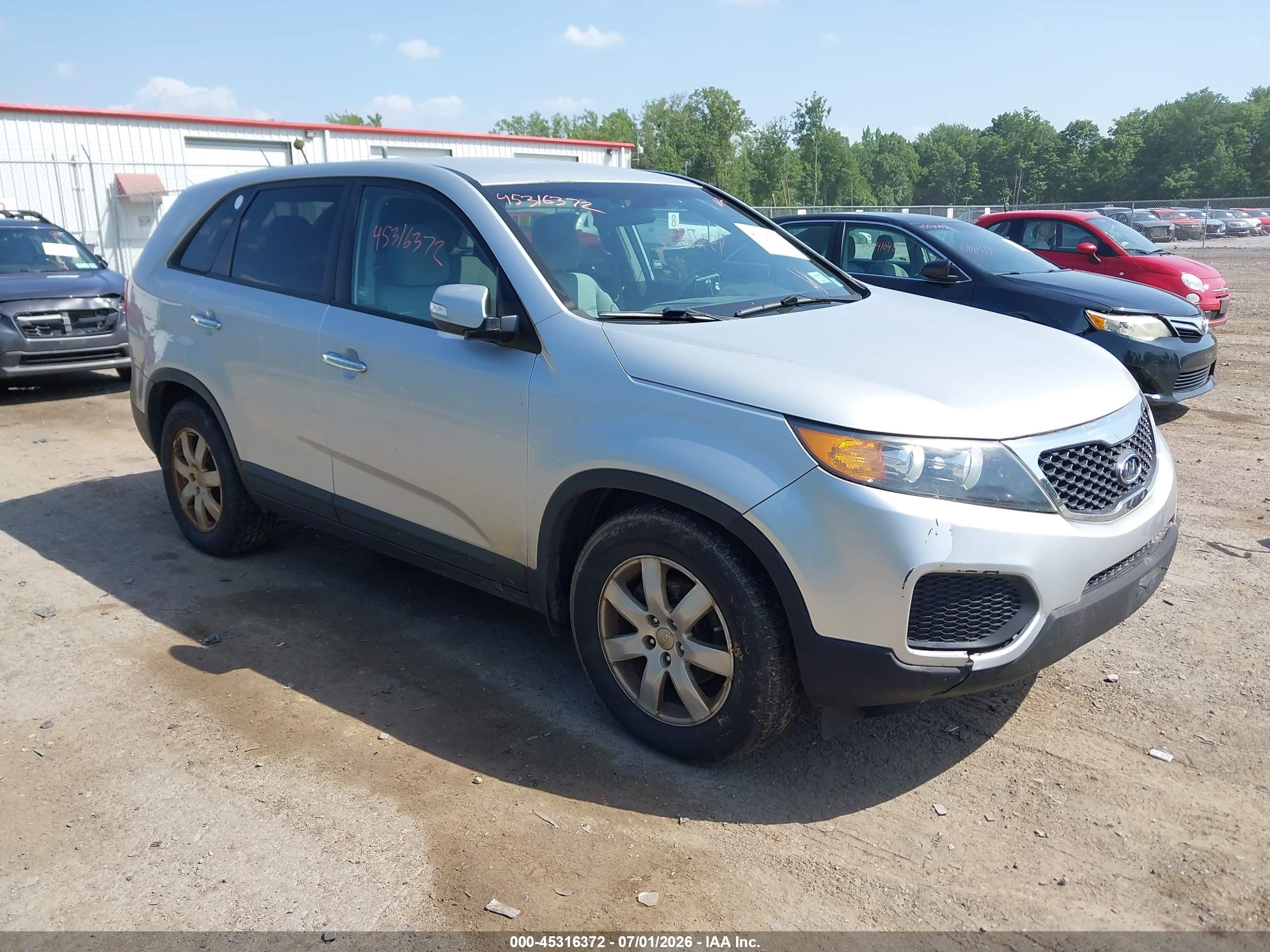 2013 Kia Sorento Lx Silver vin: 5XYKT3A13DG333933