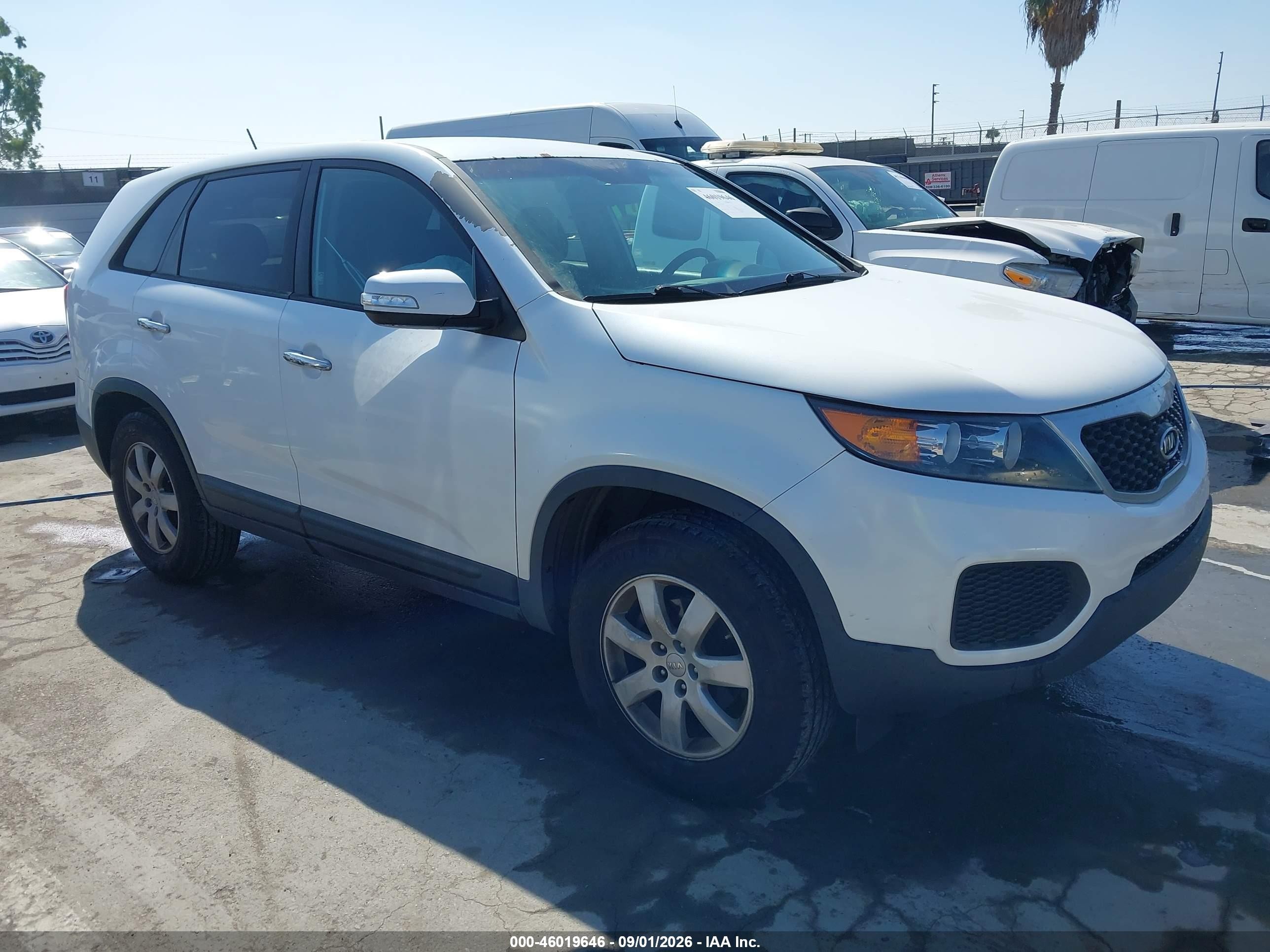 2013 Kia Sorento Lx White vin: 5XYKT3A13DG336606