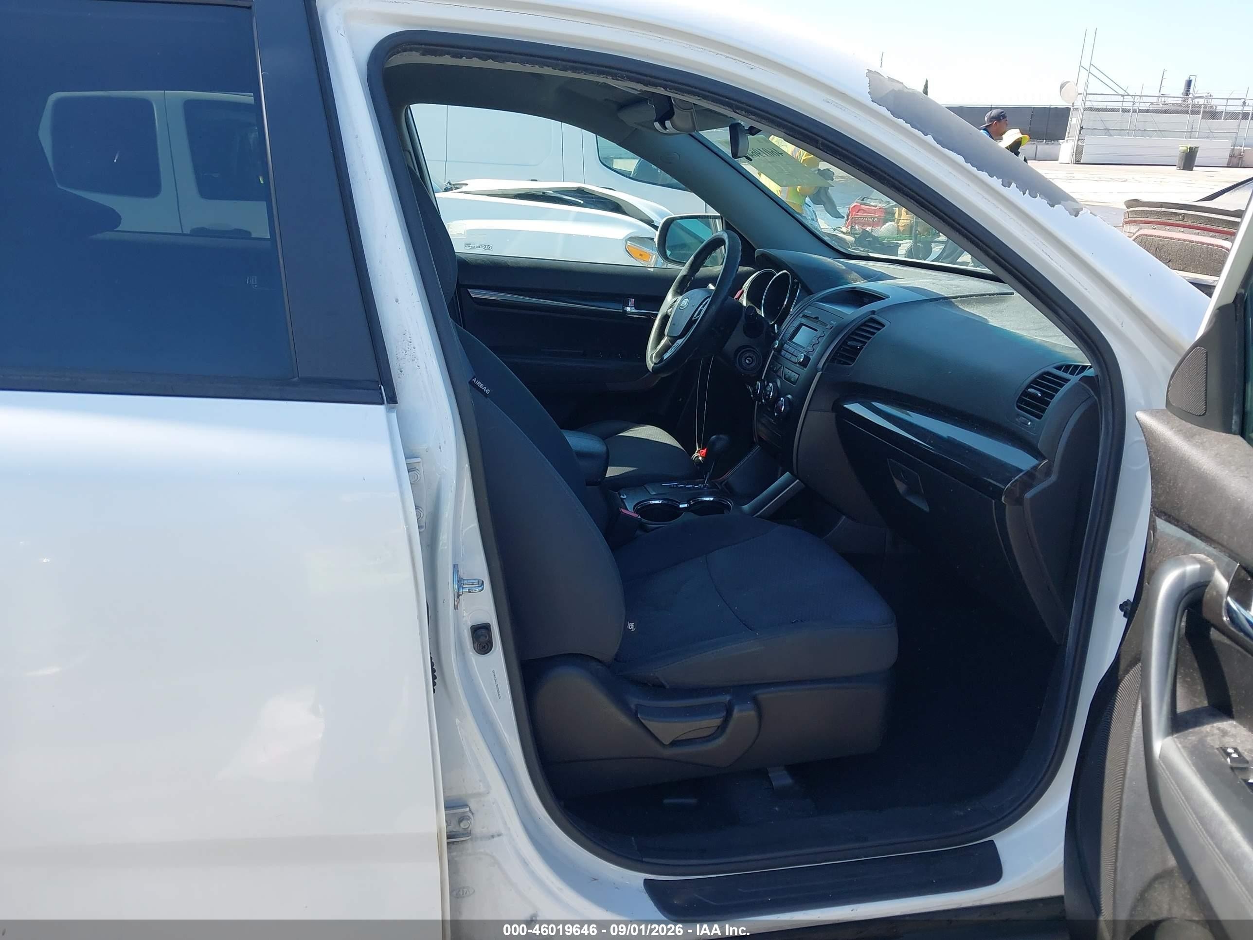 2013 Kia Sorento Lx White vin: 5XYKT3A13DG336606