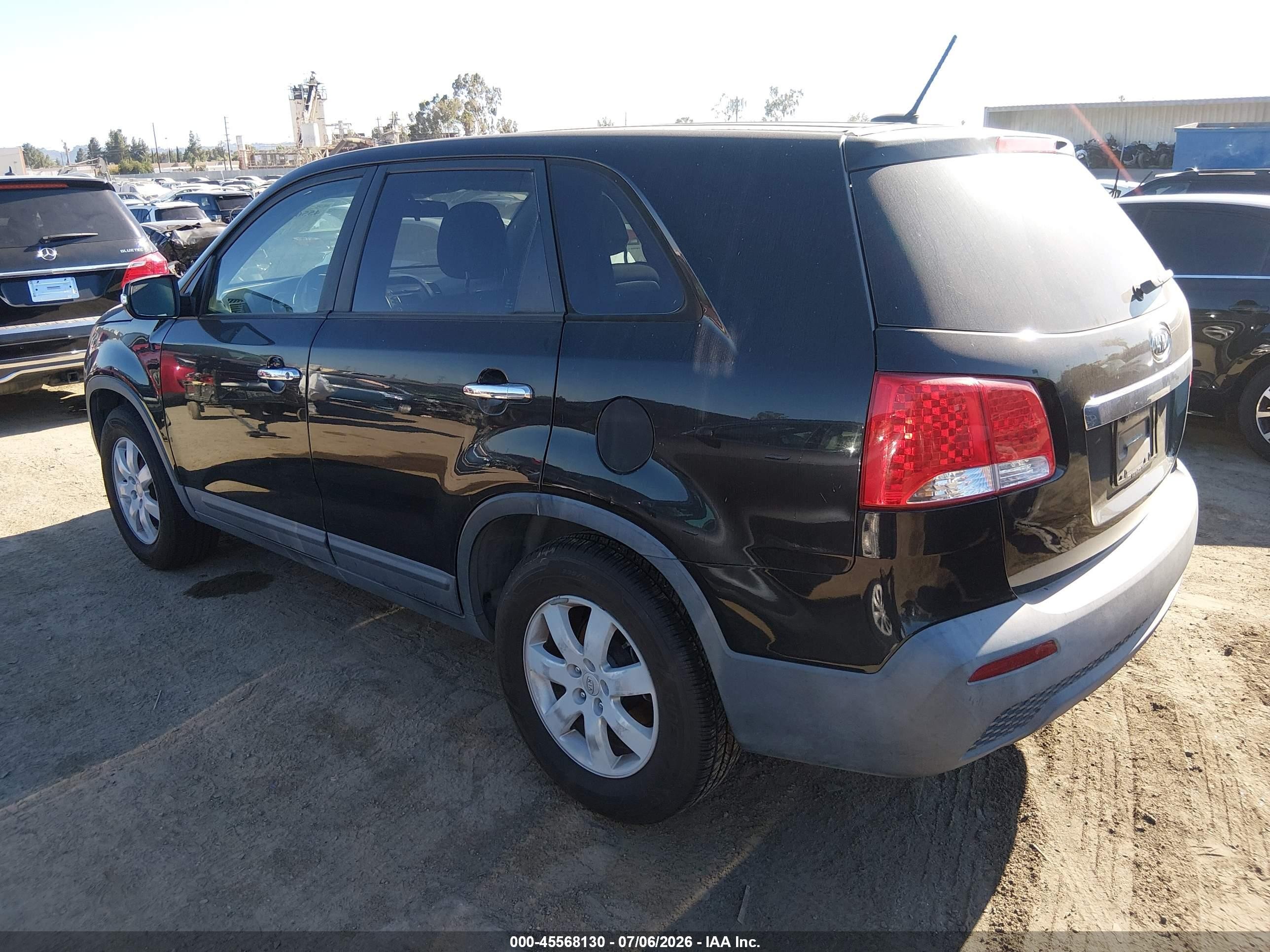 2011 Kia Sorento Lx Black vin: 5XYKT3A14BG007040
