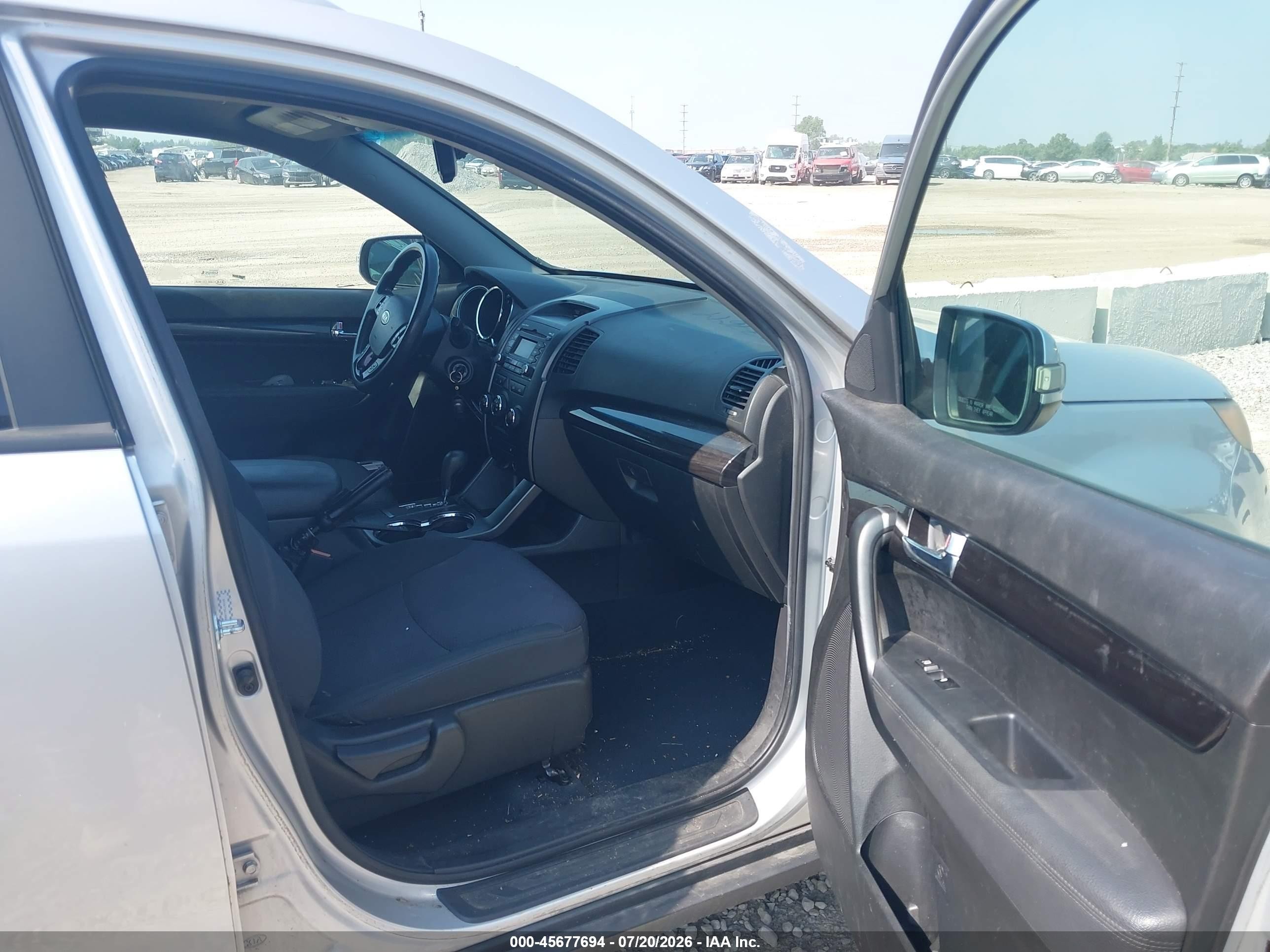 2011 Kia Sorento Lx Silver vin: 5XYKT3A14BG020211