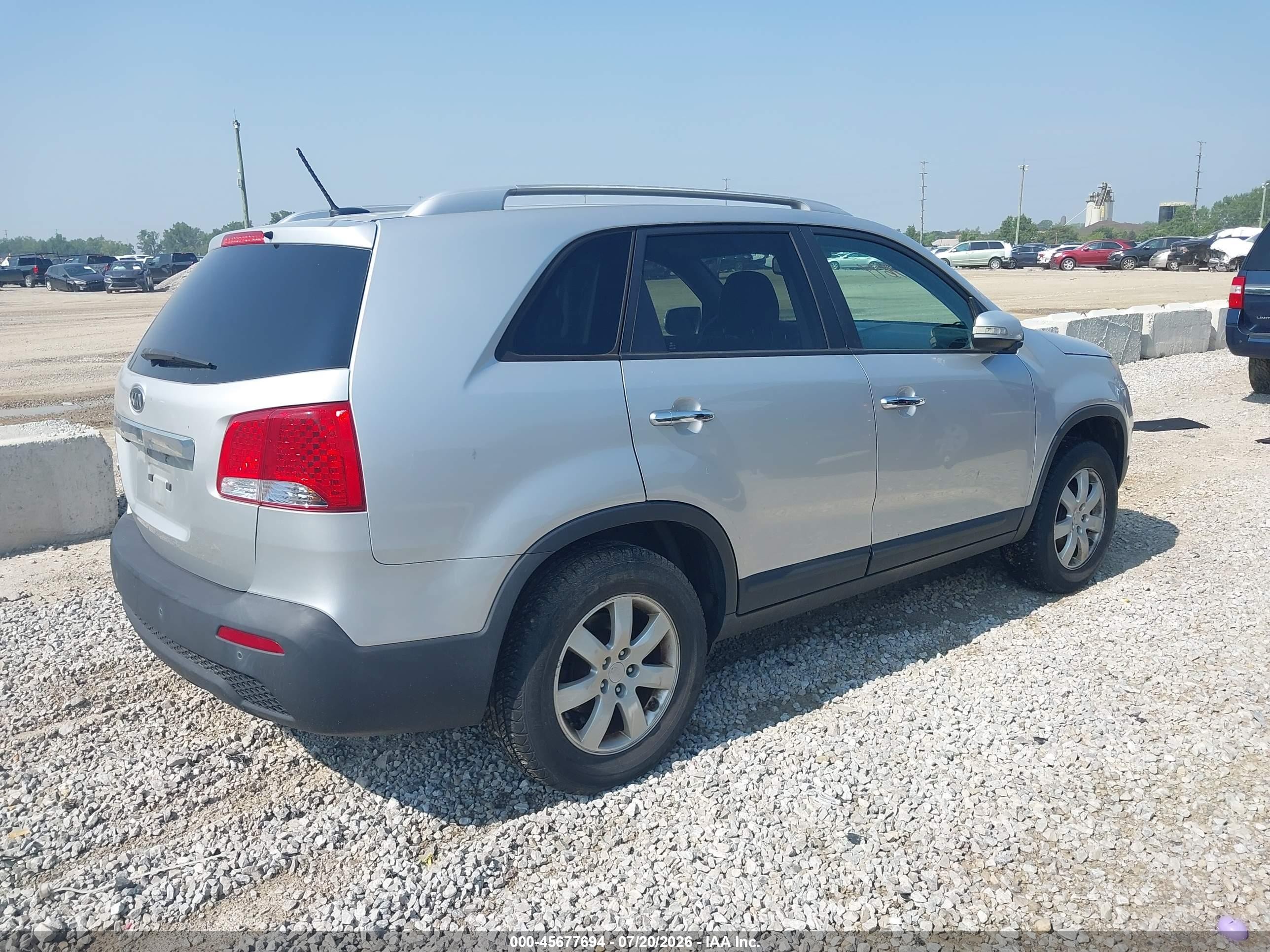2011 Kia Sorento Lx Silver vin: 5XYKT3A14BG020211