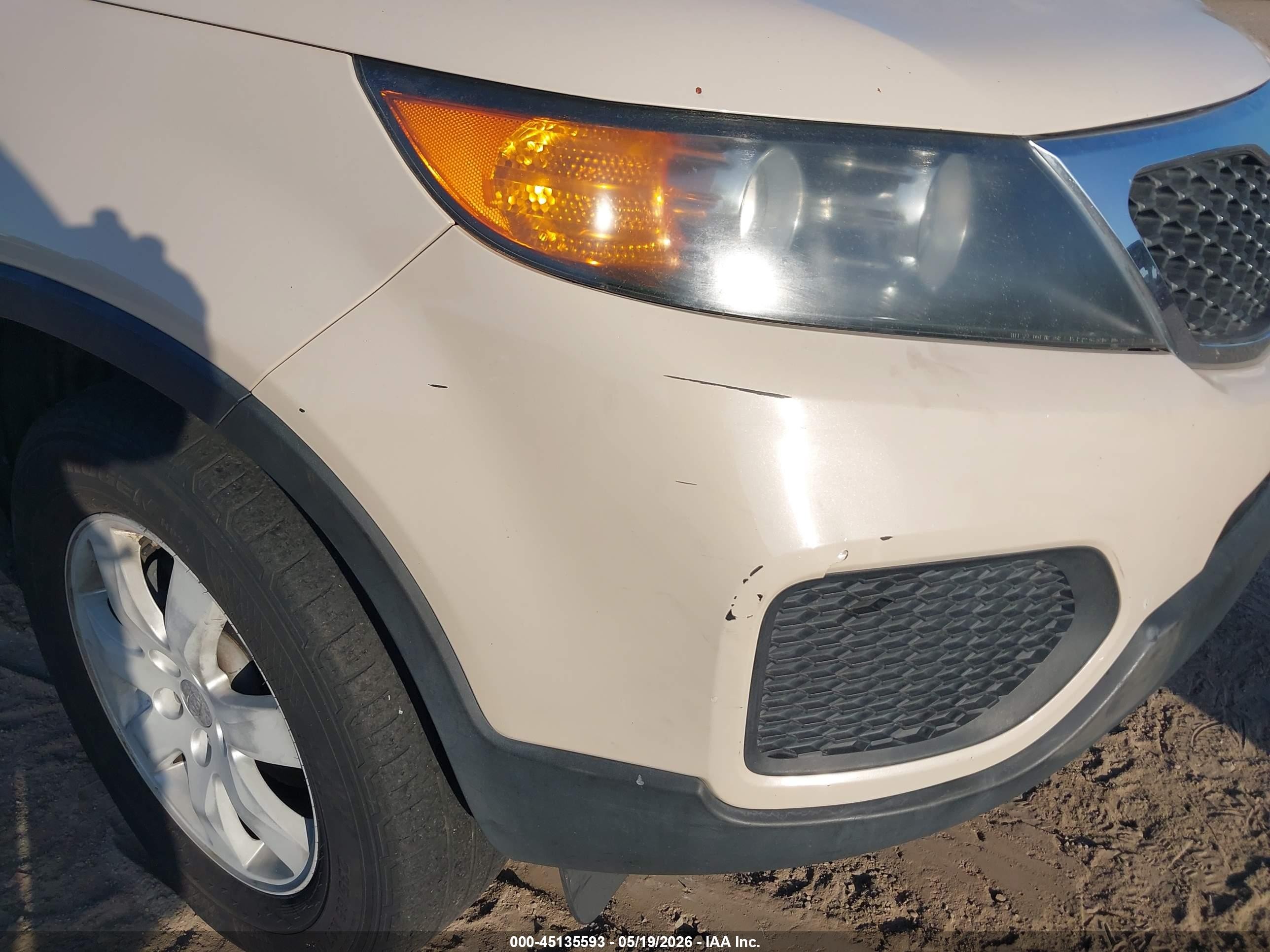 2011 Kia Sorento Lx Кремовый vin: 5XYKT3A14BG040975