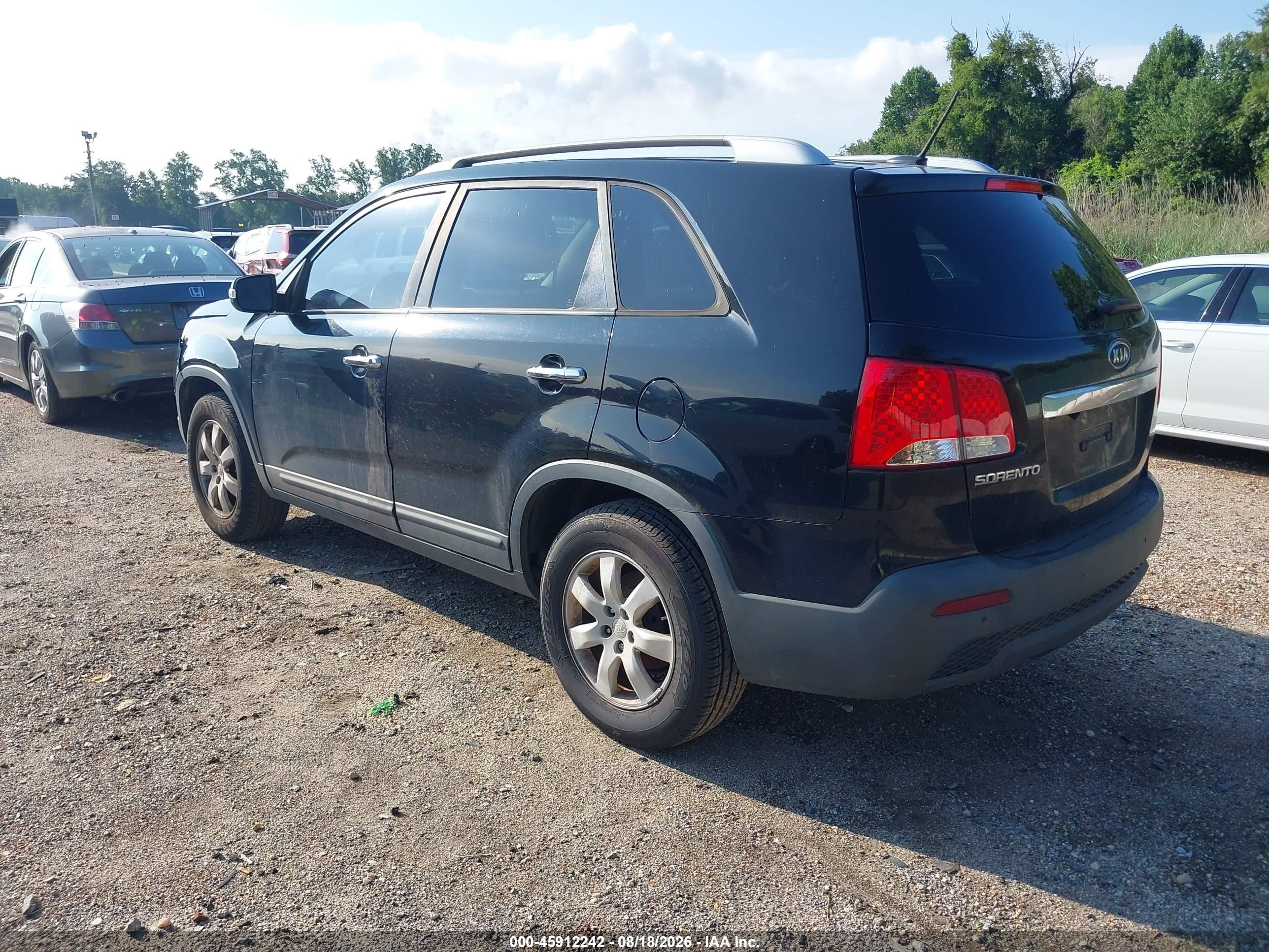 2011 Kia Sorento Lx Черный vin: 5XYKT3A14BG048705
