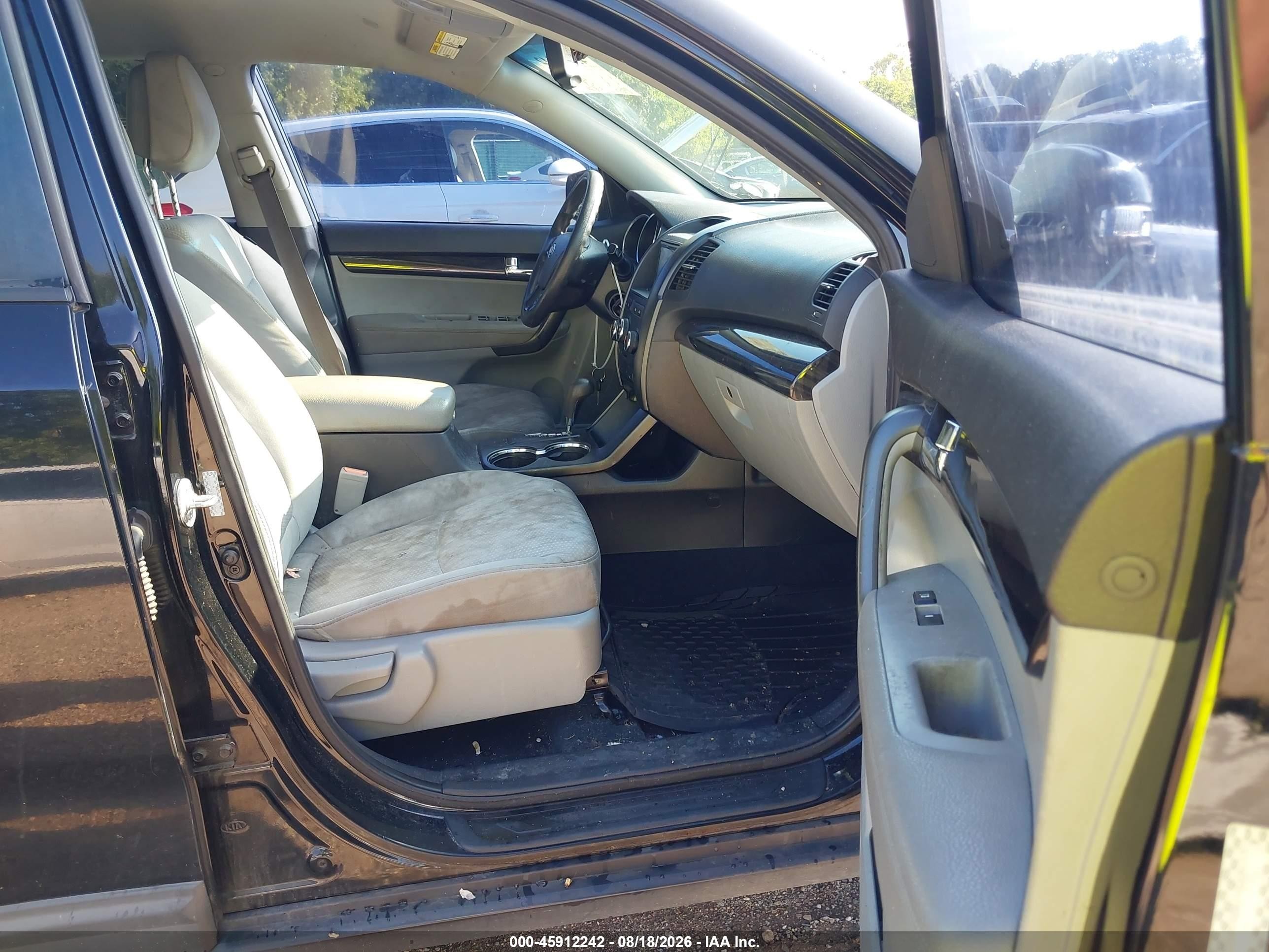 2011 Kia Sorento Lx Черный vin: 5XYKT3A14BG048705