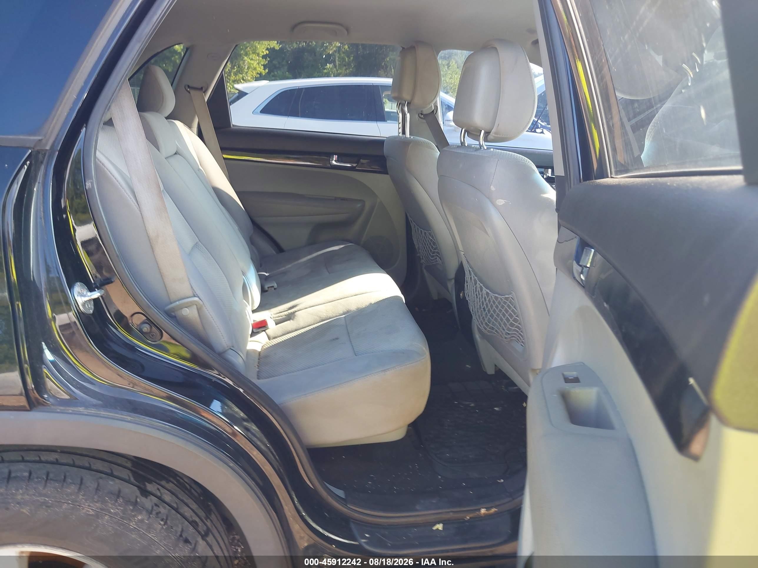 2011 Kia Sorento Lx Черный vin: 5XYKT3A14BG048705