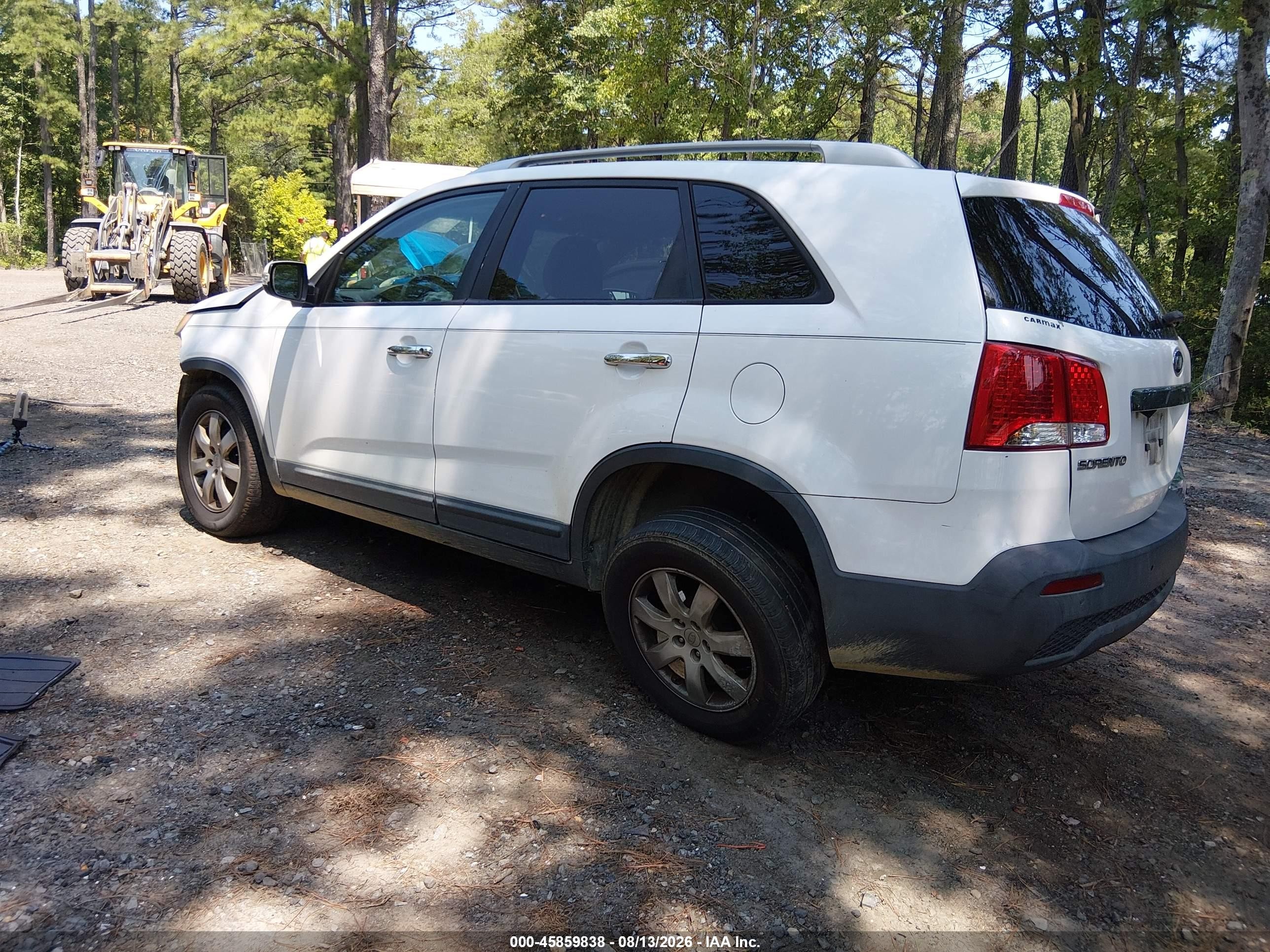 2011 Kia Sorento Lx Белый vin: 5XYKT3A14BG060062