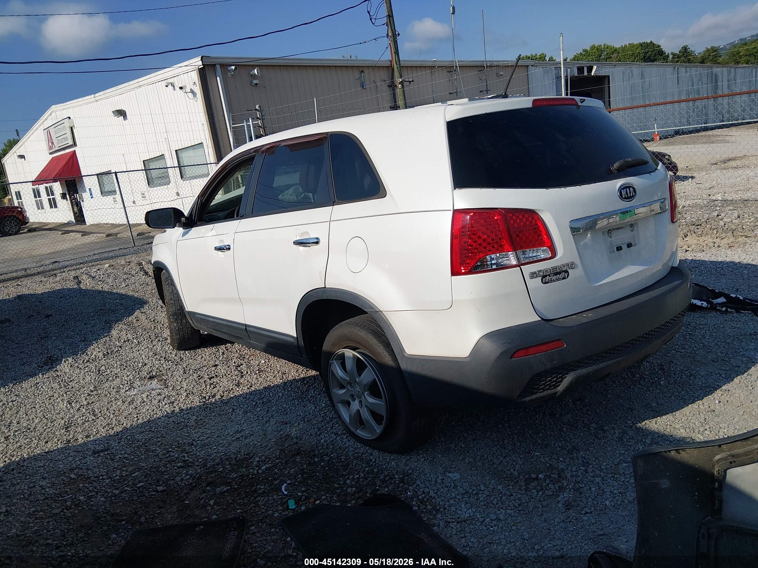 2012 Kia Sorento Lx White vin: 5XYKT3A14CG212732