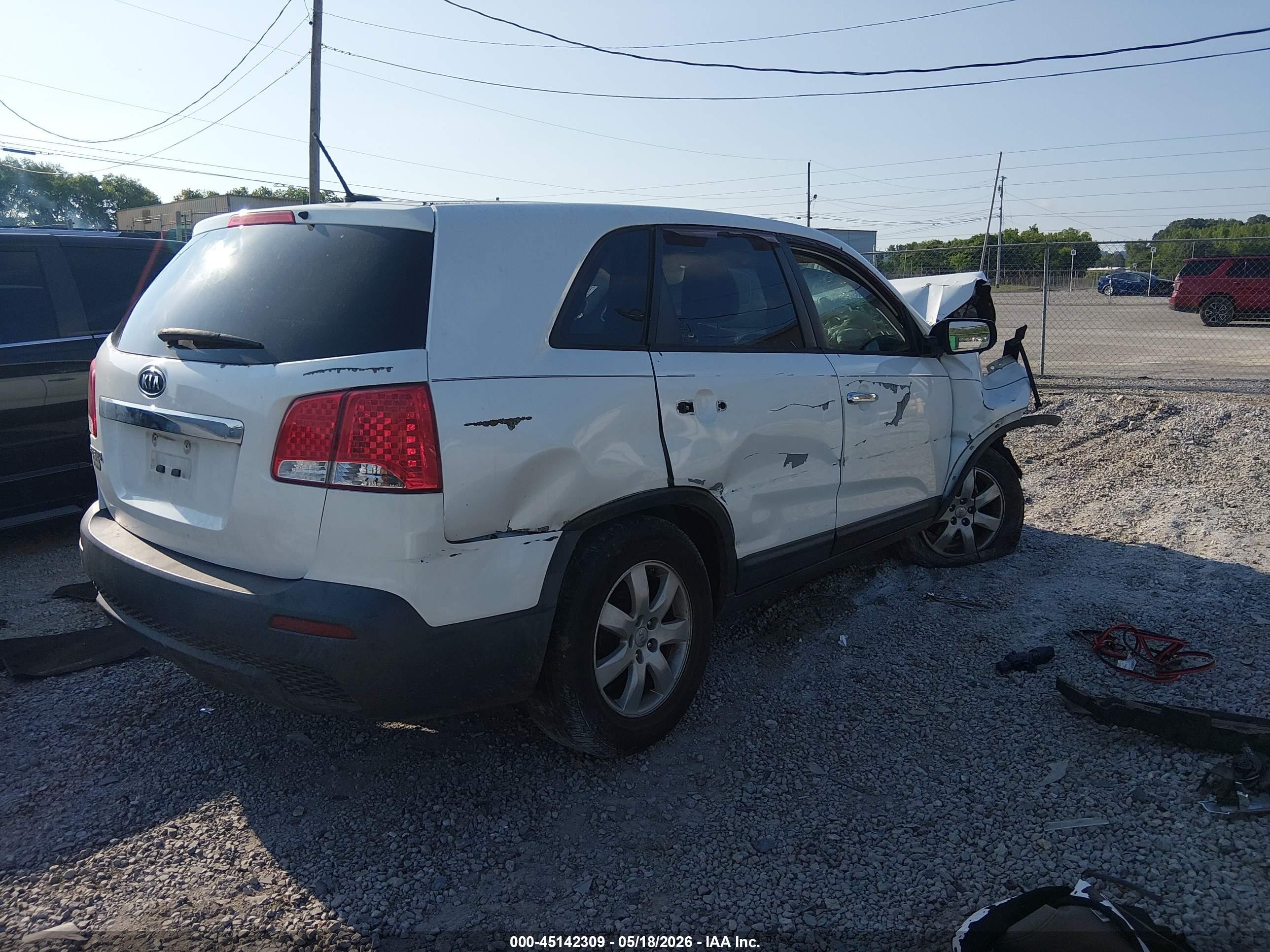 2012 Kia Sorento Lx White vin: 5XYKT3A14CG212732