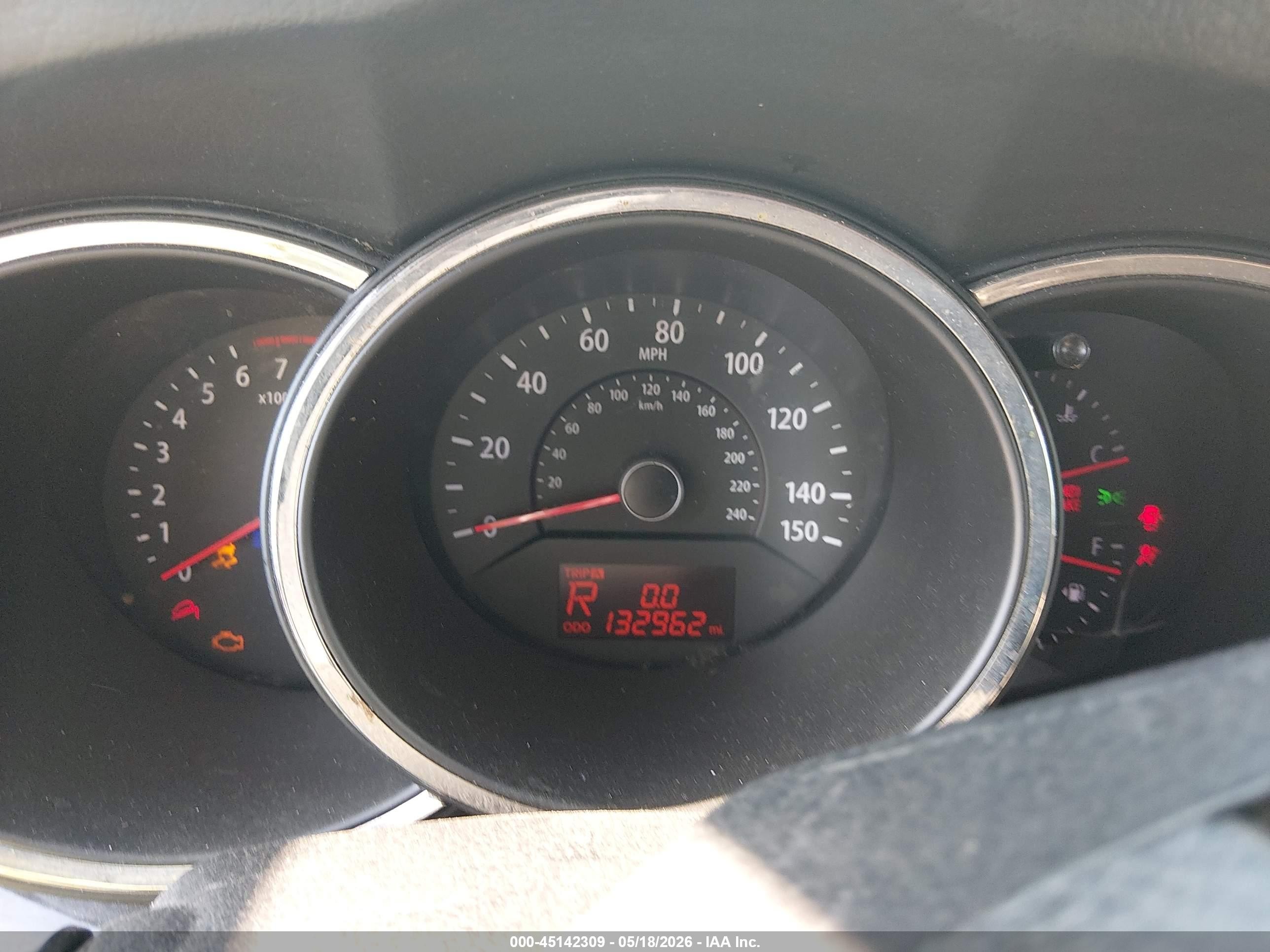 2012 Kia Sorento Lx White vin: 5XYKT3A14CG212732