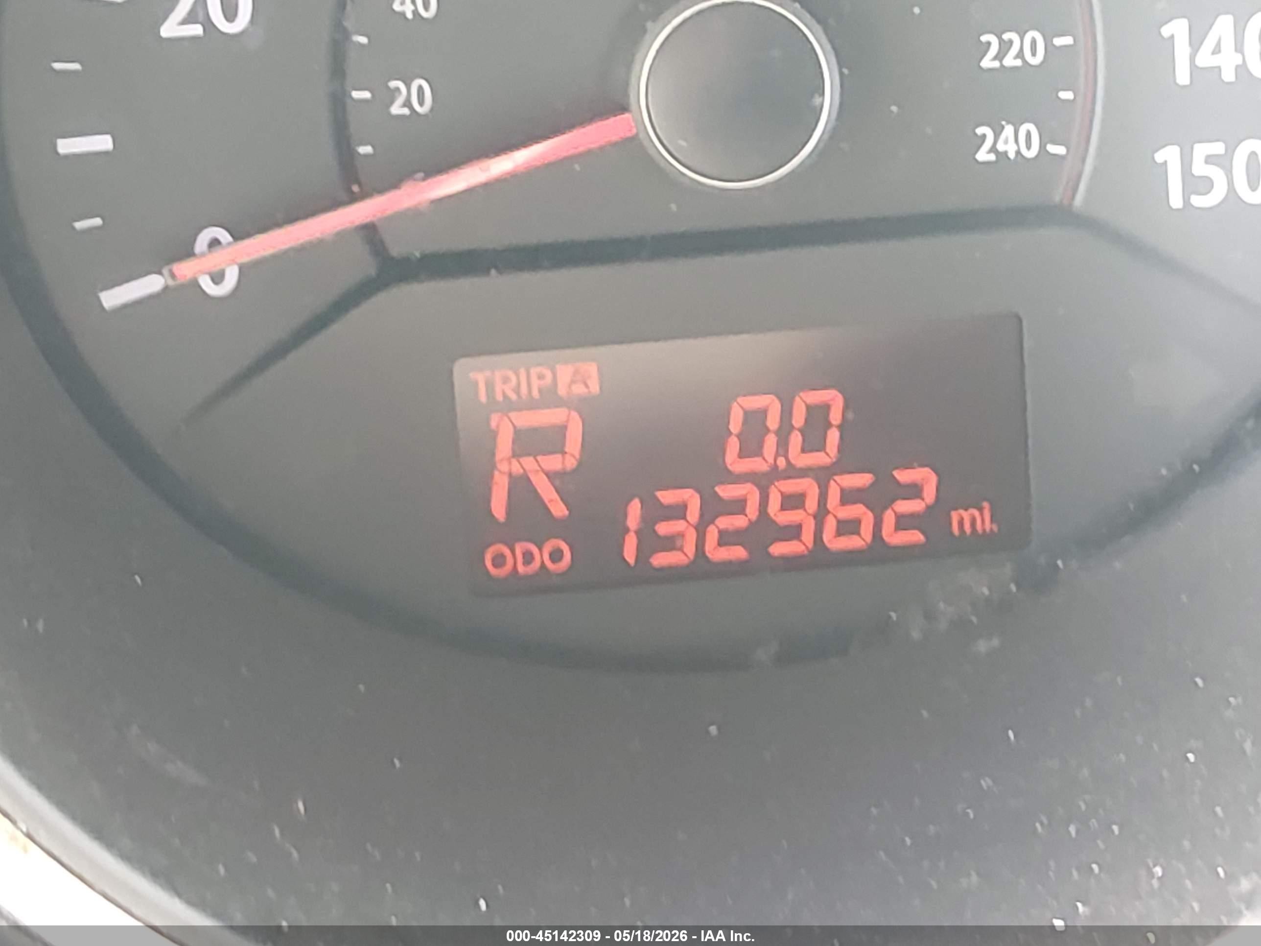 2012 Kia Sorento Lx White vin: 5XYKT3A14CG212732