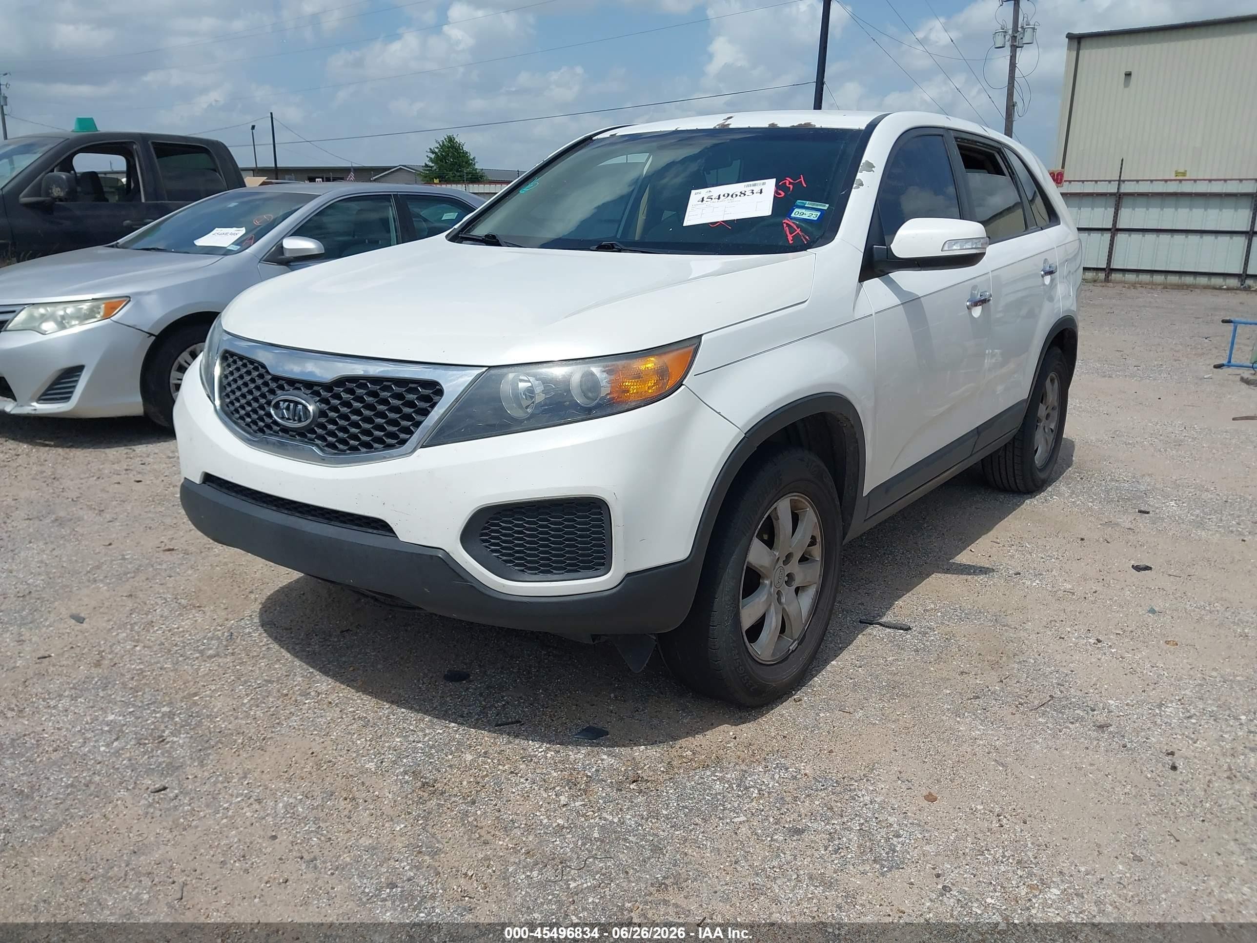 2013 Kia Sorento Lx White vin: 5XYKT3A14DG364351