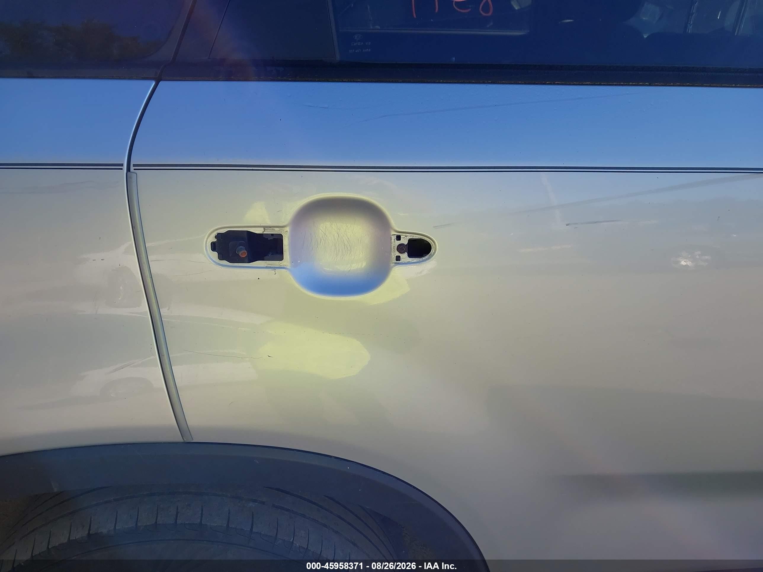 2011 Kia Sorento Lx Серебряный vin: 5XYKT3A15BG144889