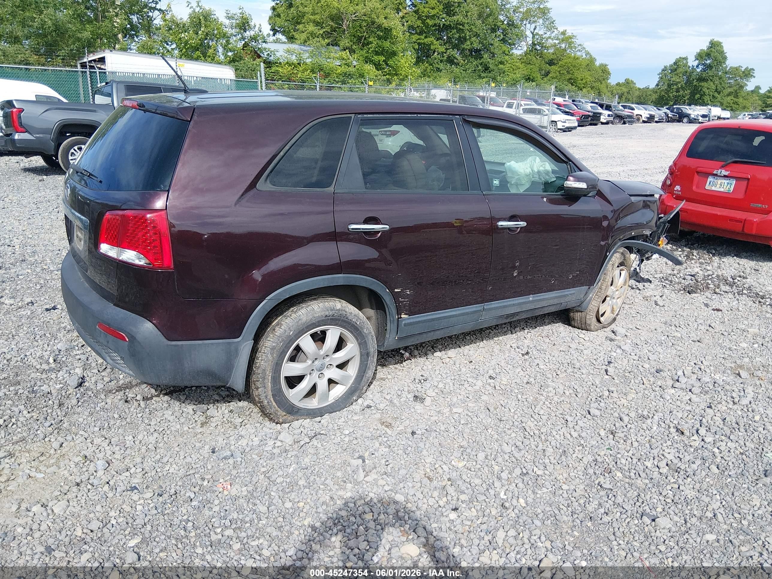 2013 Kia Sorento Lx Maroon vin: 5XYKT3A15DG365895