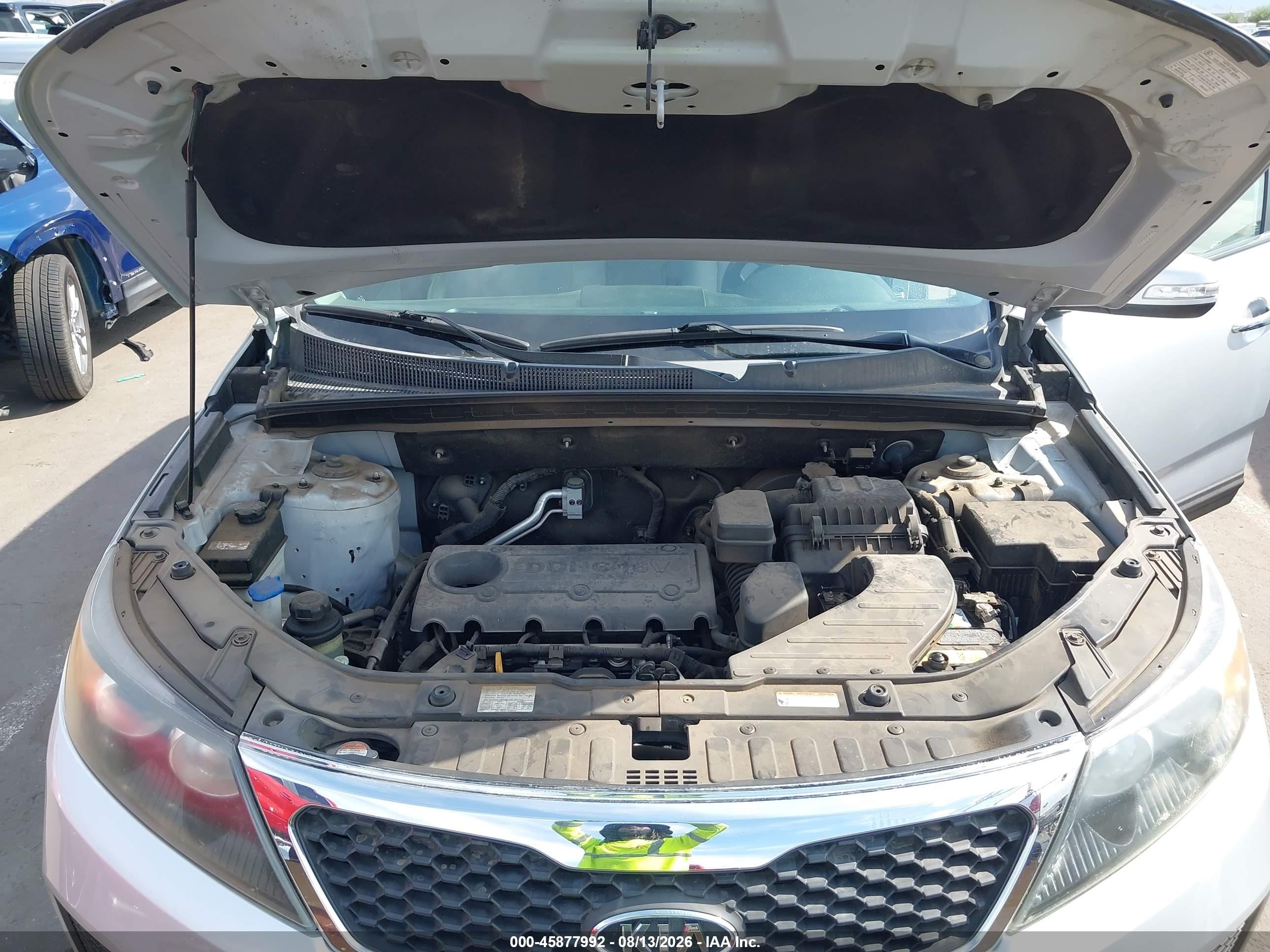 2011 Kia Sorento Lx Серебряный vin: 5XYKT3A16BG001708