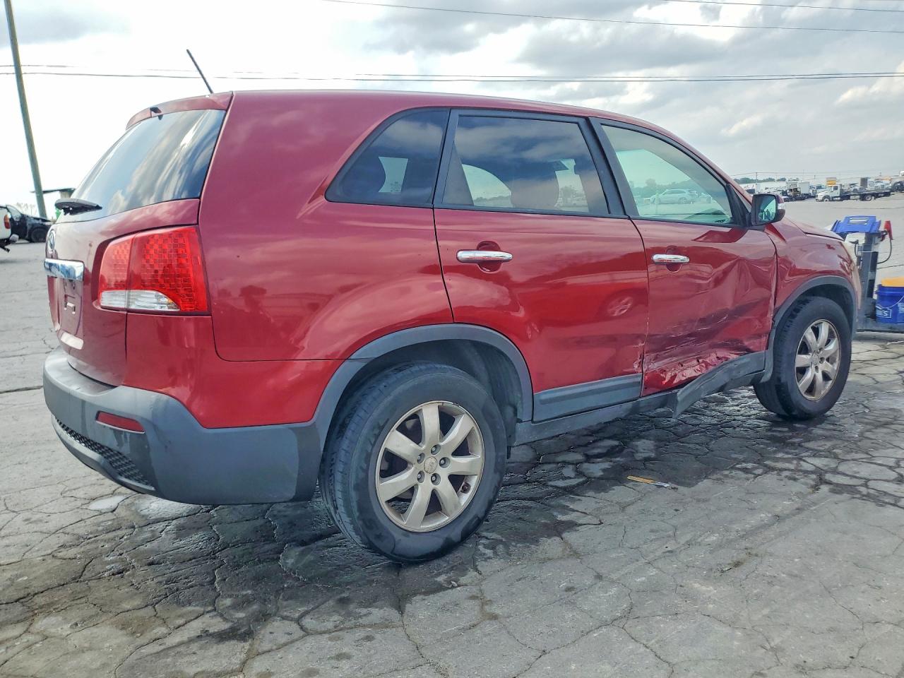 2011 Kia Sorento Lx Red vin: 5XYKT3A16BG039486