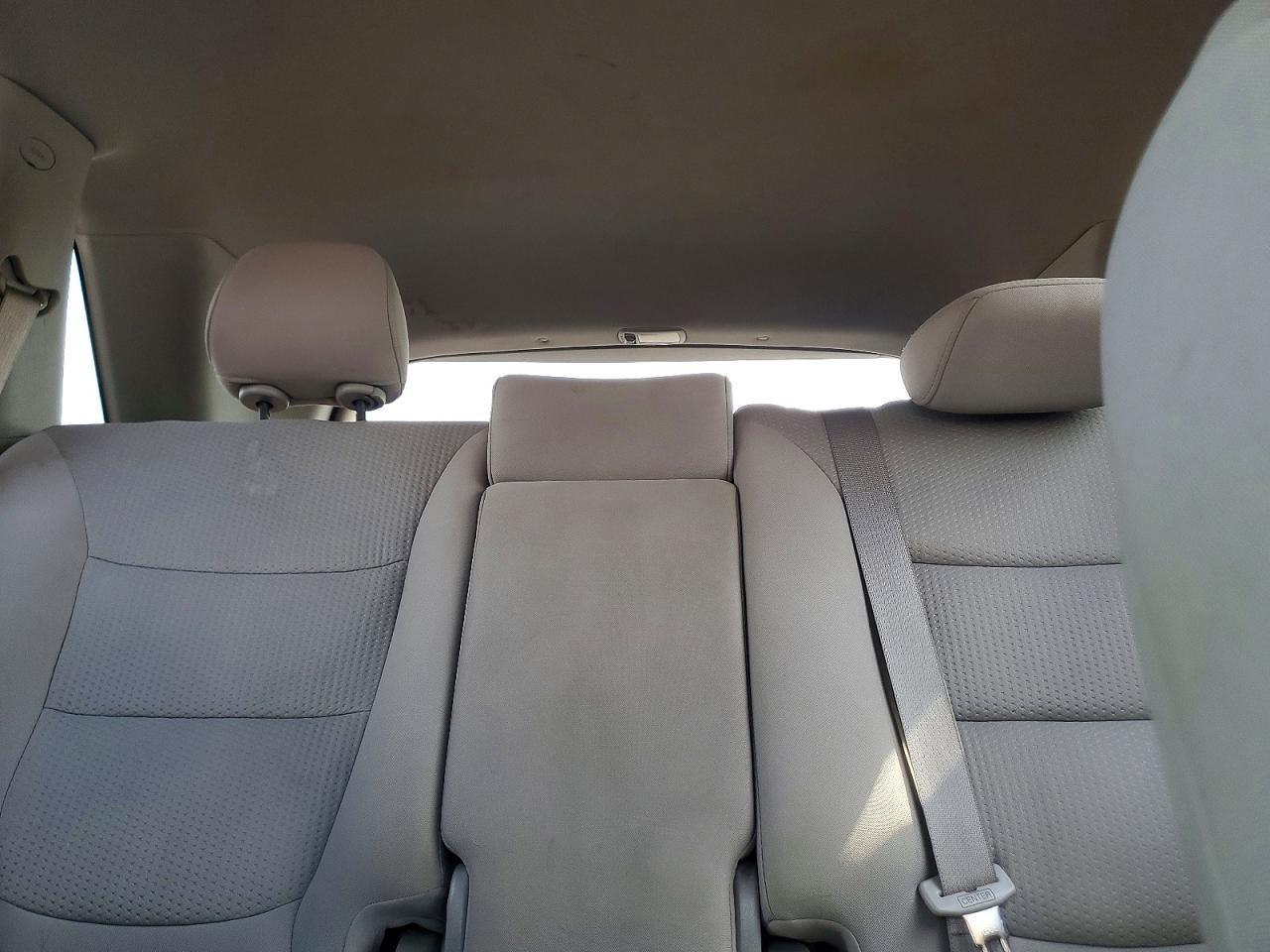 2011 Kia Sorento Lx Red vin: 5XYKT3A16BG039486
