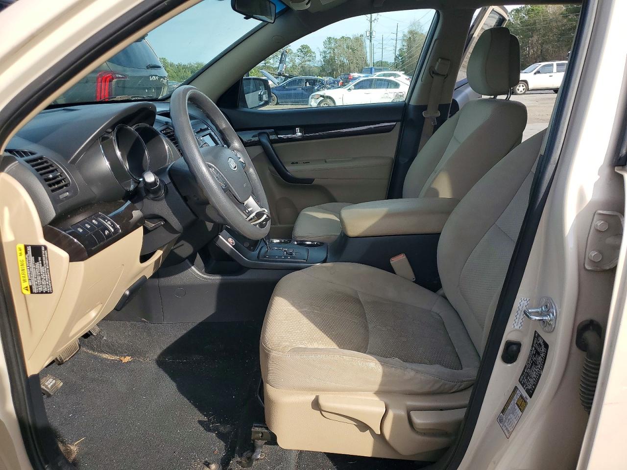 2011 Kia Sorento Lx Tan vin: 5XYKT3A16BG045482