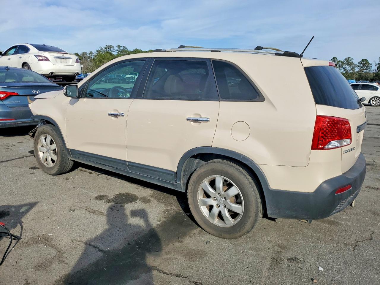 2011 Kia Sorento Lx Tan vin: 5XYKT3A16BG045482