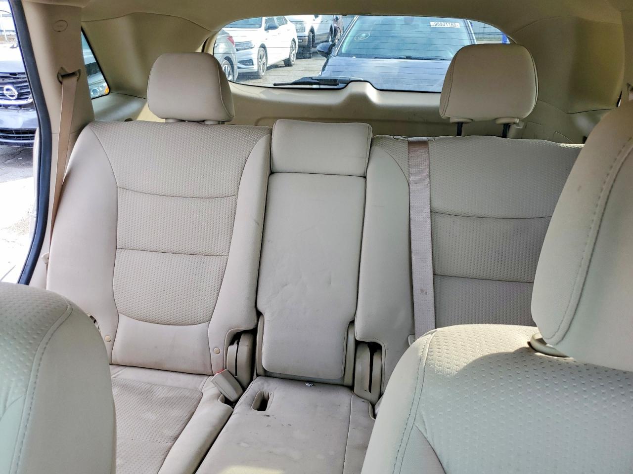 2011 Kia Sorento Lx Tan vin: 5XYKT3A16BG045482