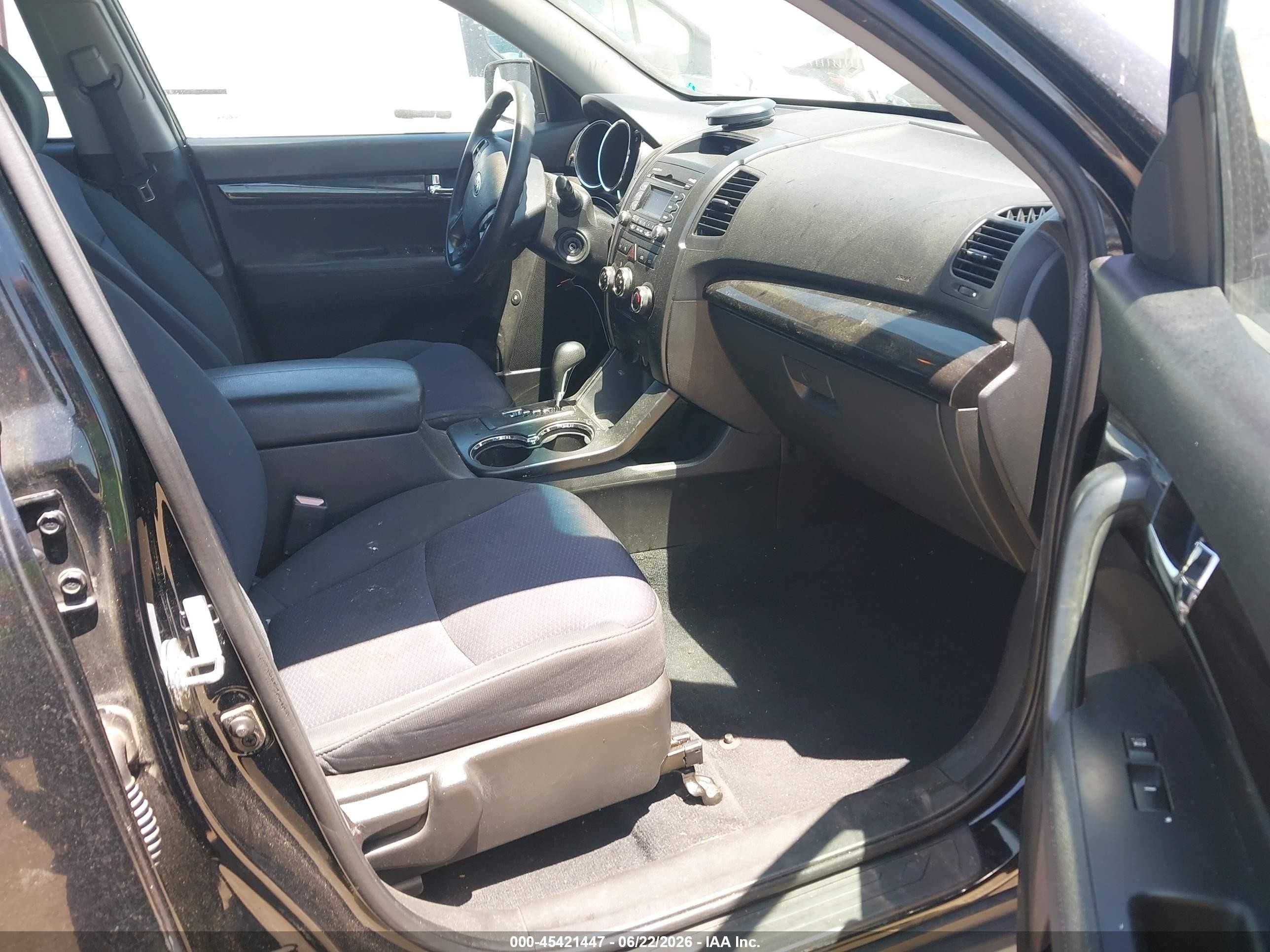 2011 Kia Sorento Lx Черный vin: 5XYKT3A16BG170935