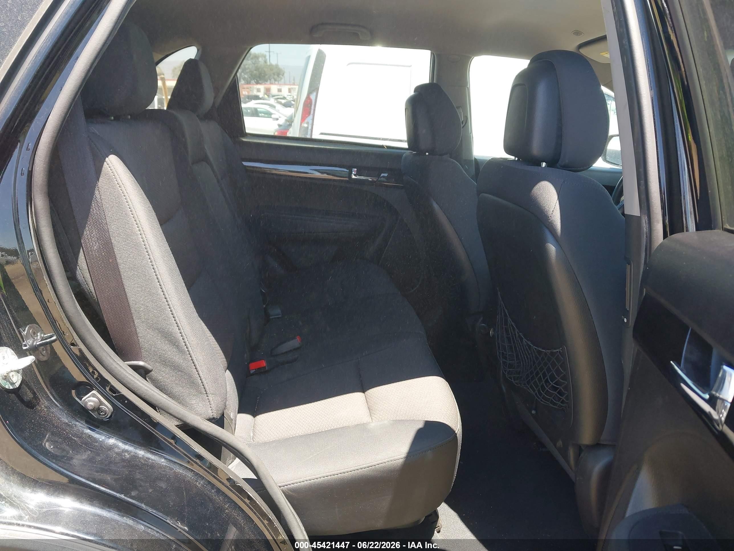 2011 Kia Sorento Lx Черный vin: 5XYKT3A16BG170935