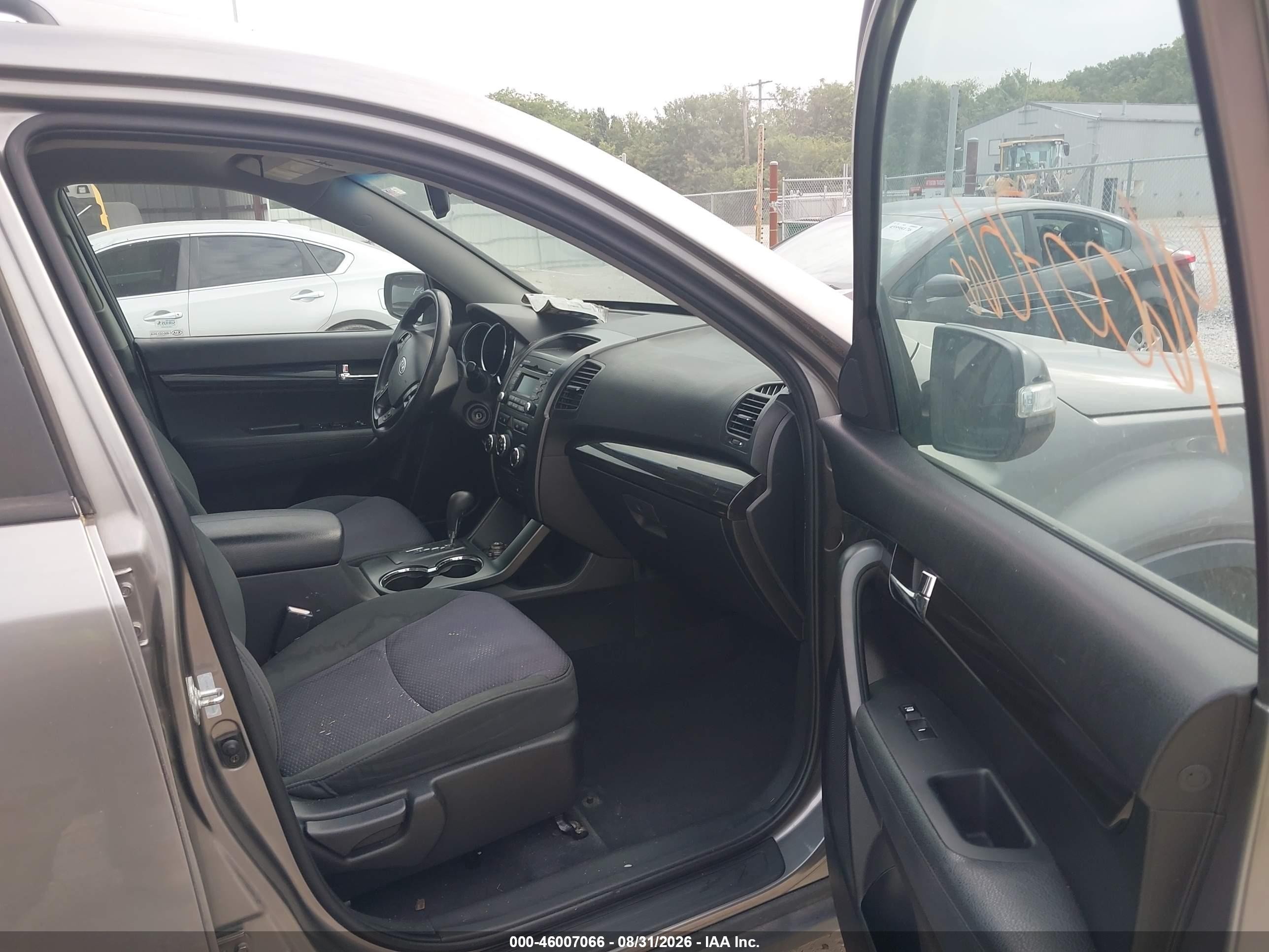 2011 Kia Sorento Lx Gray vin: 5XYKT3A16BG185905