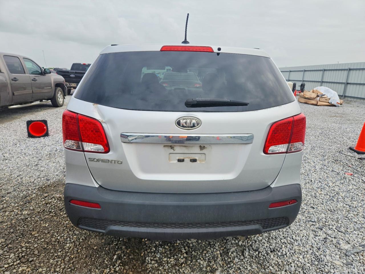 2012 Kia Sorento Lx Silver vin: 5XYKT3A16CG272365