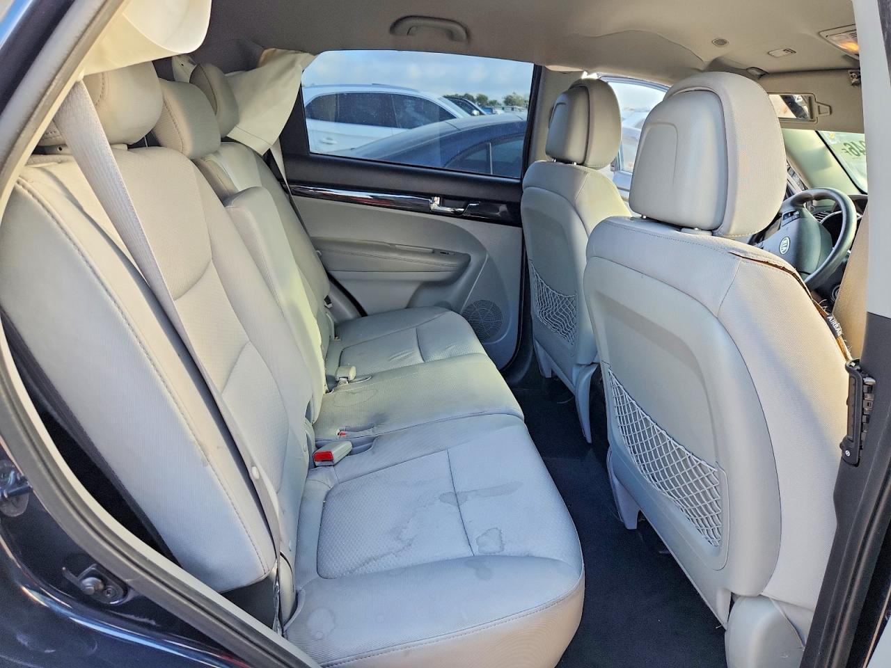 2013 Kia Sorento Lx Black vin: 5XYKT3A16DG378090