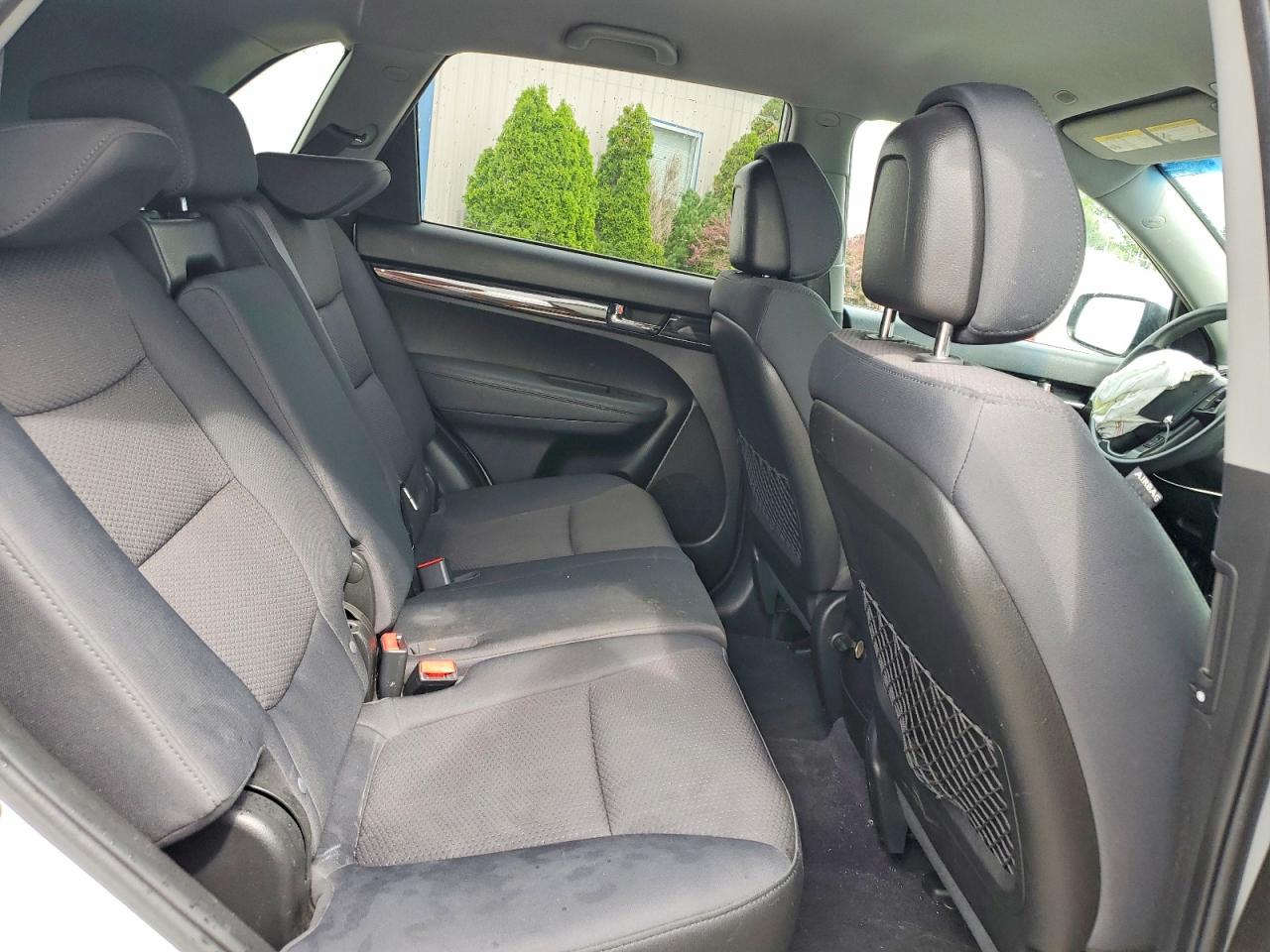 2011 Kia Sorento Lx Silver vin: 5XYKT3A17BG102773