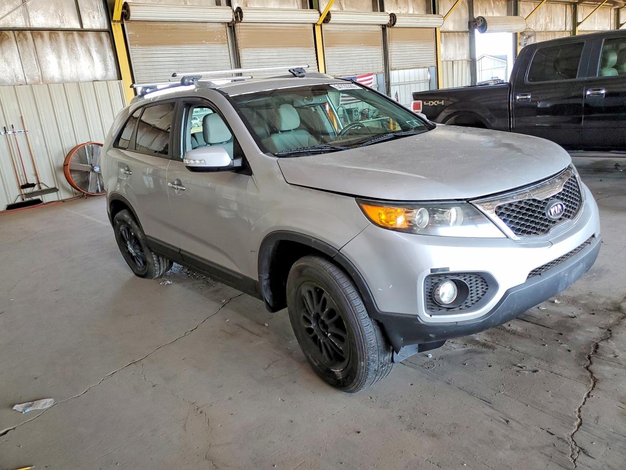 2011 Kia Sorento Gray vin: 5XYKT3A17BG126930