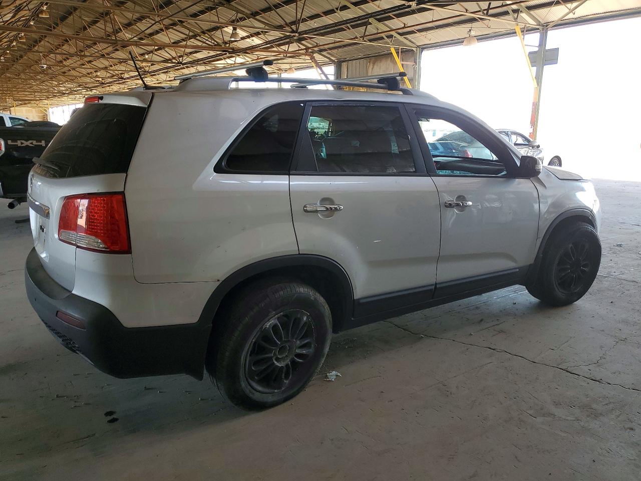 2011 Kia Sorento Gray vin: 5XYKT3A17BG126930
