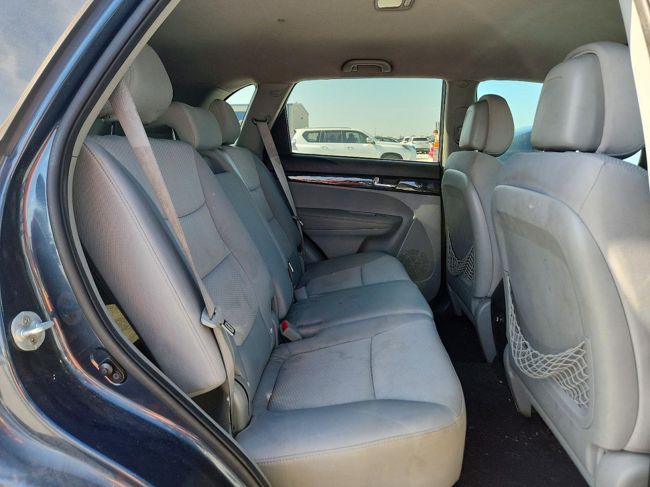 2011 Kia Sorento Lx Gray vin: 5XYKT3A17BG185802