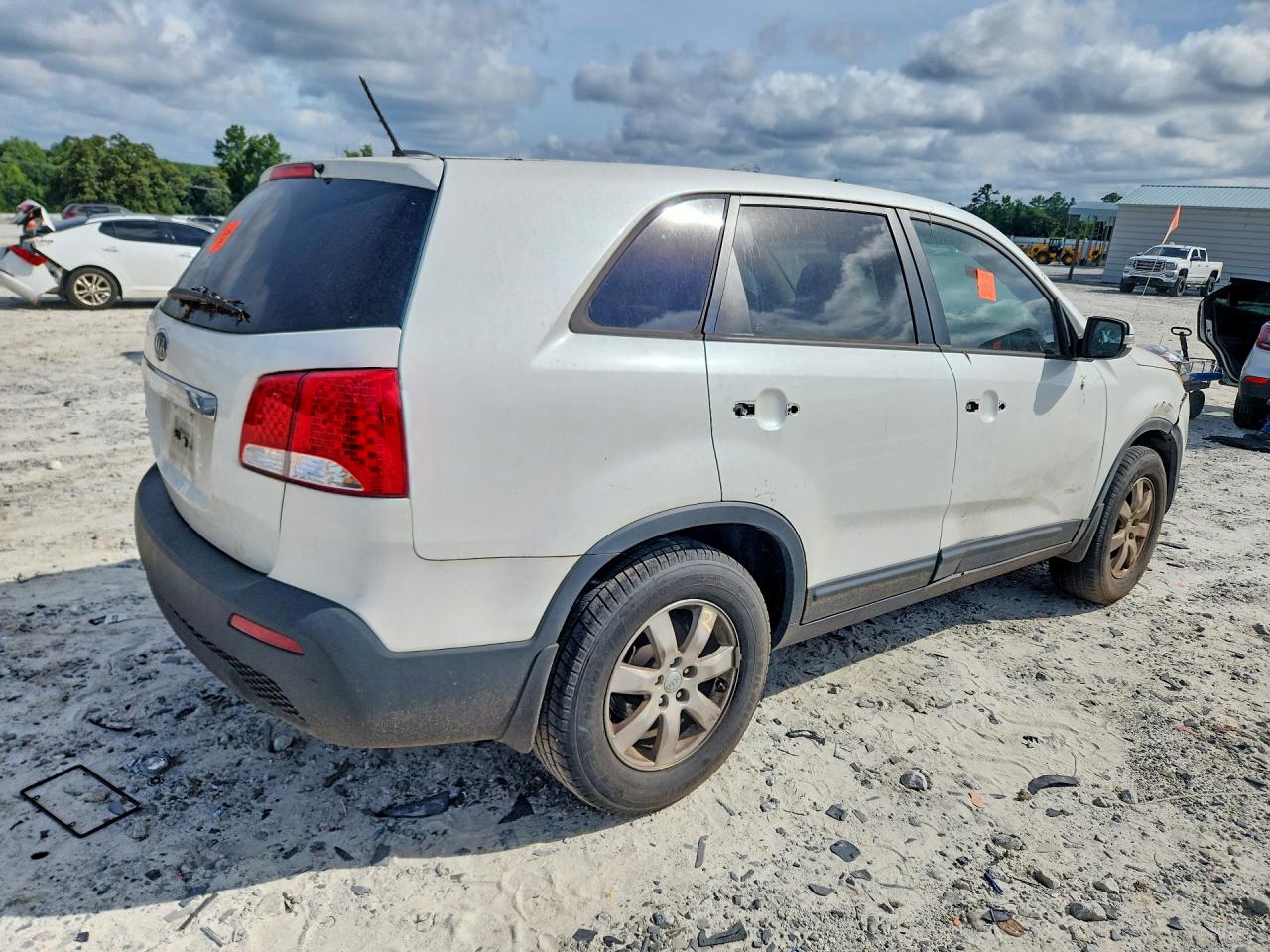 2012 Kia Sorento Lx Белый vin: 5XYKT3A17CG240248