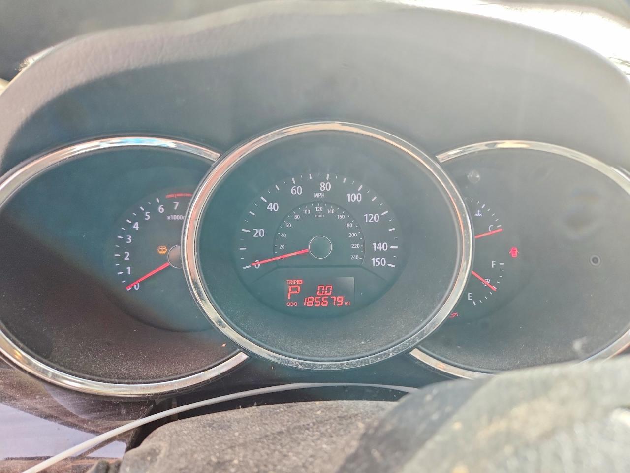 2012 Kia Sorento Lx Белый vin: 5XYKT3A17CG240248