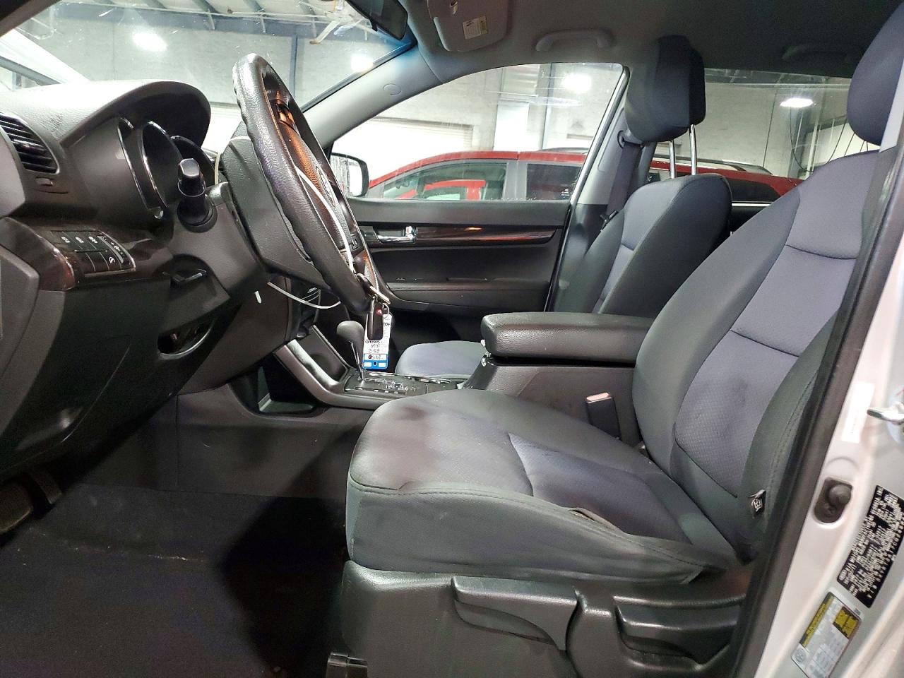 2012 Kia Sorento Lx Silver vin: 5XYKT3A17CG246843