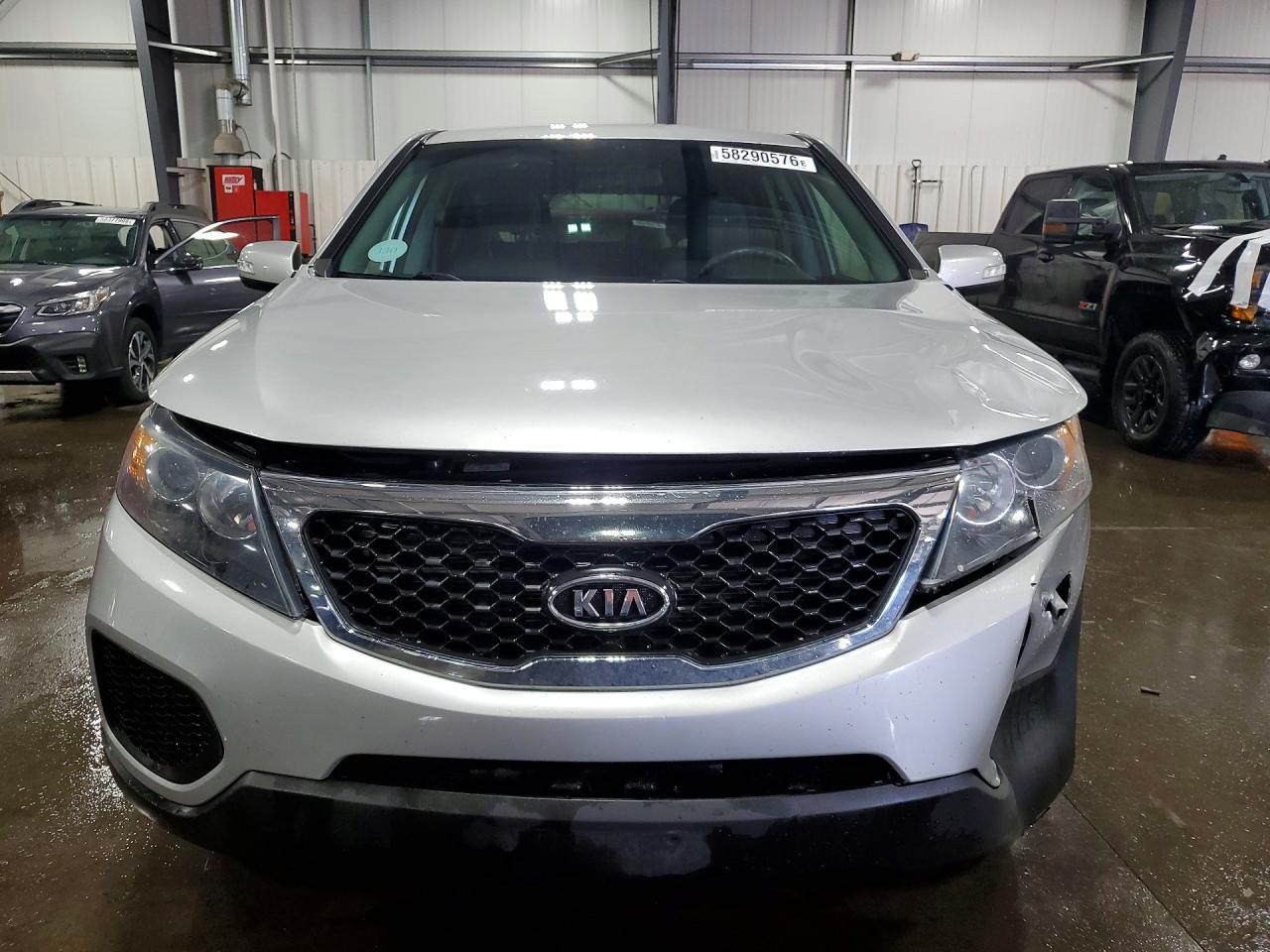 2012 Kia Sorento Lx Silver vin: 5XYKT3A17CG246843