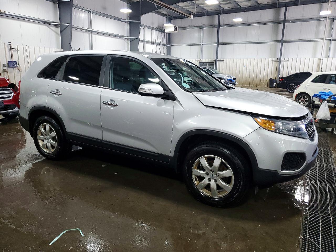 2012 Kia Sorento Lx Silver vin: 5XYKT3A17CG246843