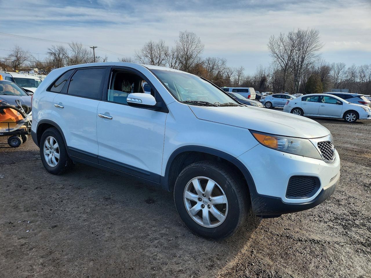 2013 Kia Sorento Lx White vin: 5XYKT3A17DG324118