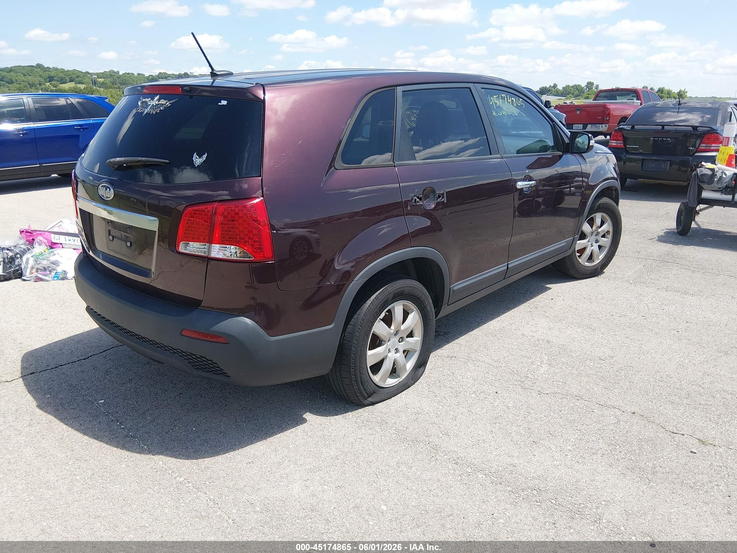 2011 Kia Sorento Lx Burgundy vin: 5XYKT3A18BG070495