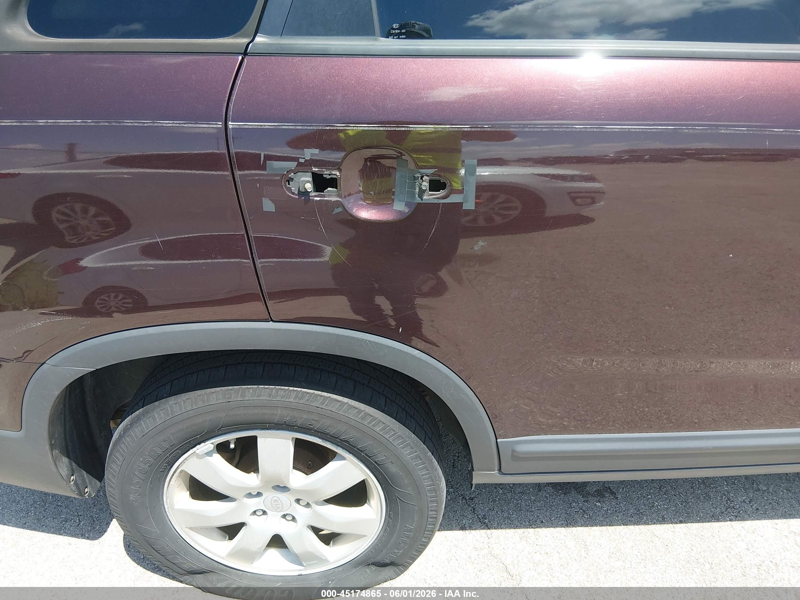 2011 Kia Sorento Lx Burgundy vin: 5XYKT3A18BG070495
