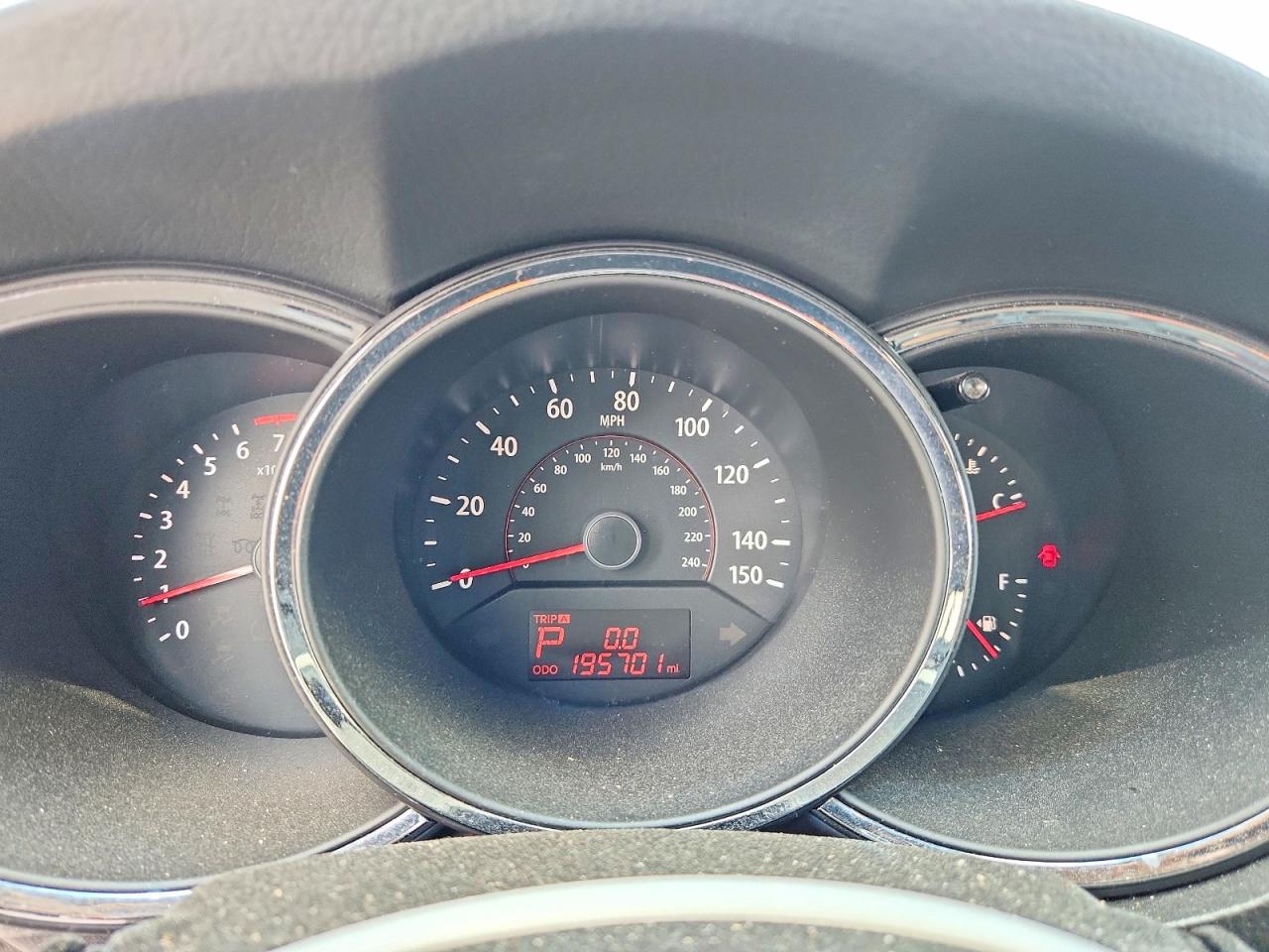 2011 Kia Sorento Lx Silver vin: 5XYKT3A18BG077611