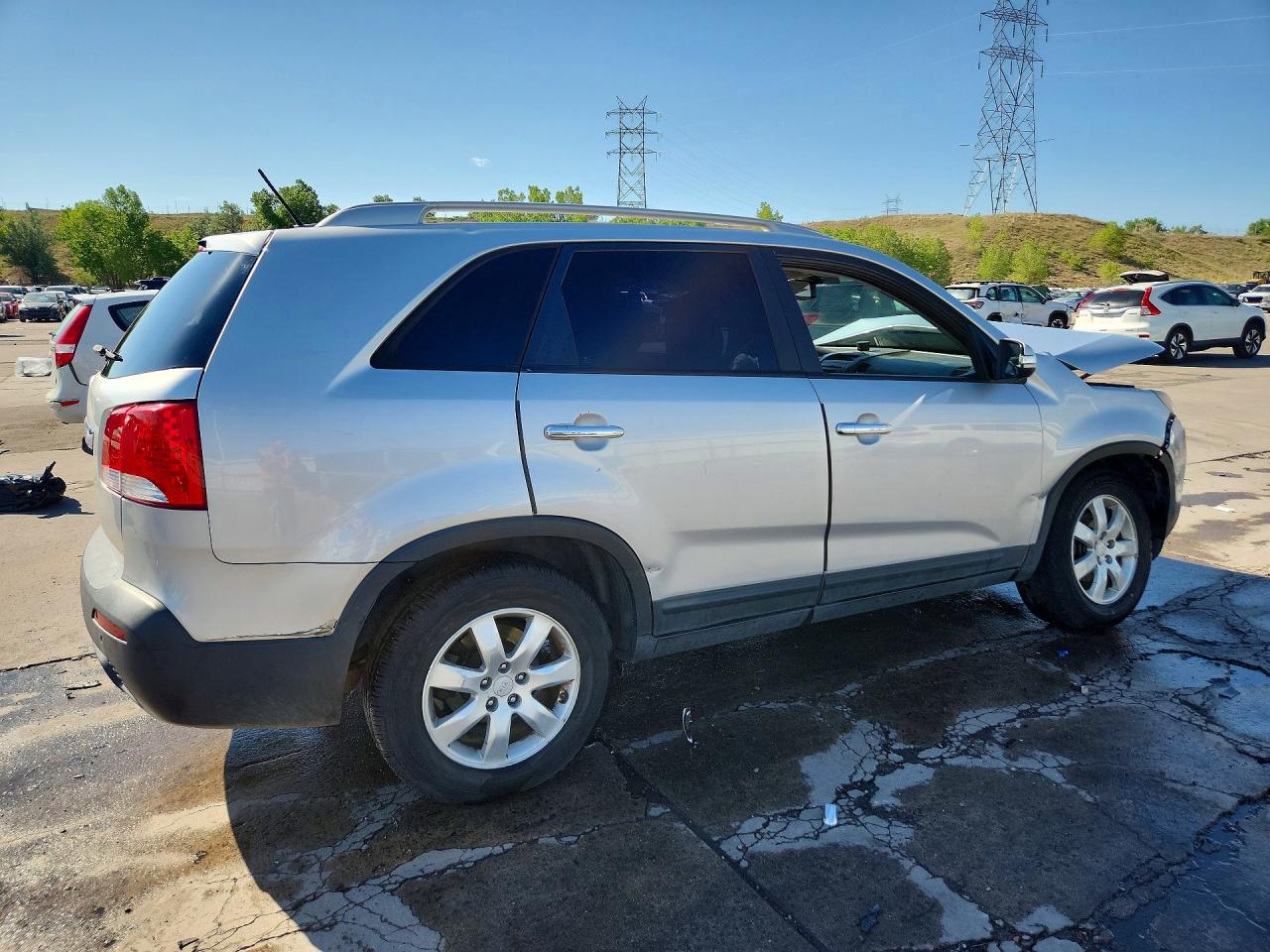 2011 Kia Sorento Lx Silver vin: 5XYKT3A18BG129772