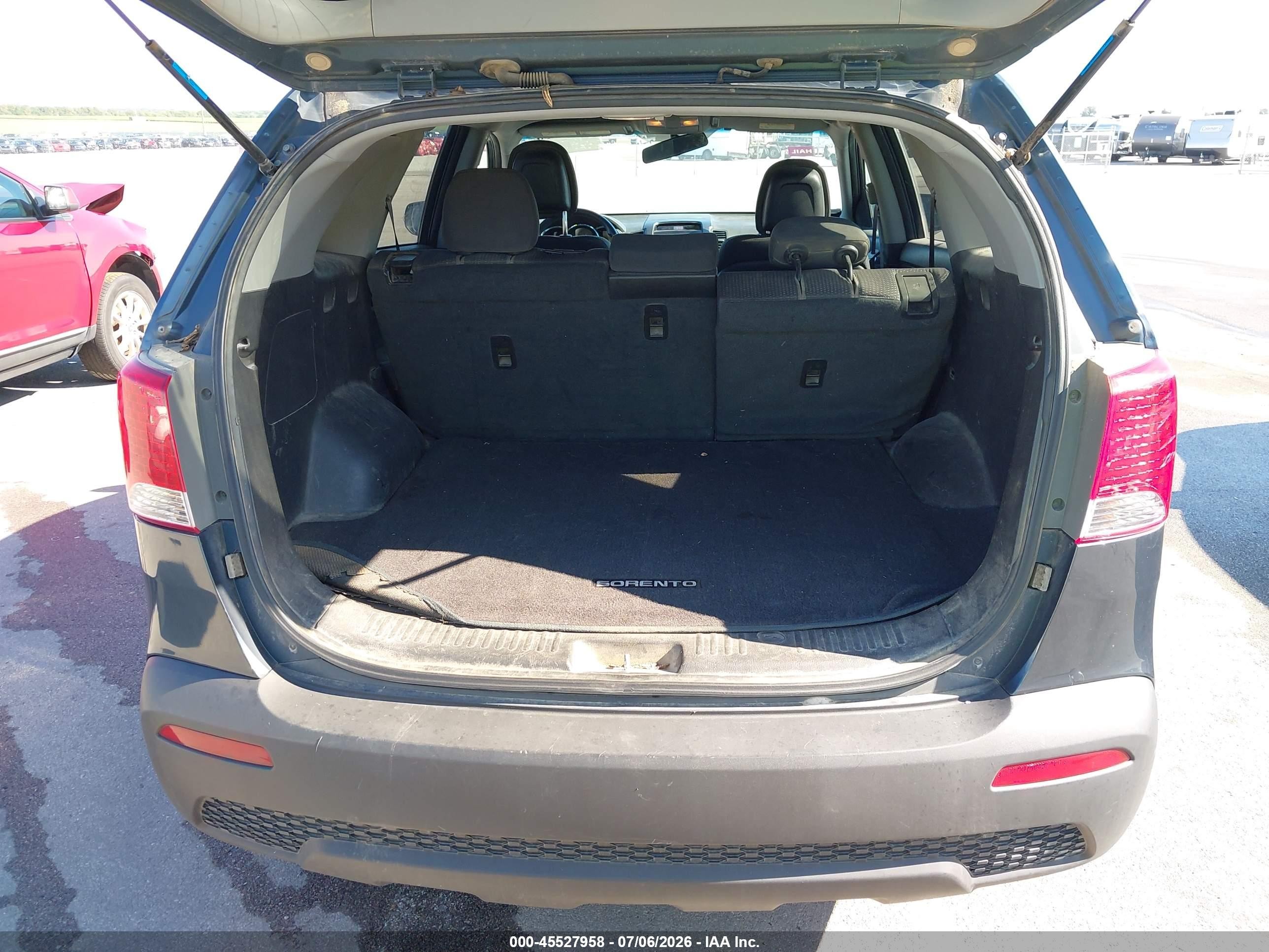 2011 Kia Sorento Lx Blue vin: 5XYKT3A18BG156602